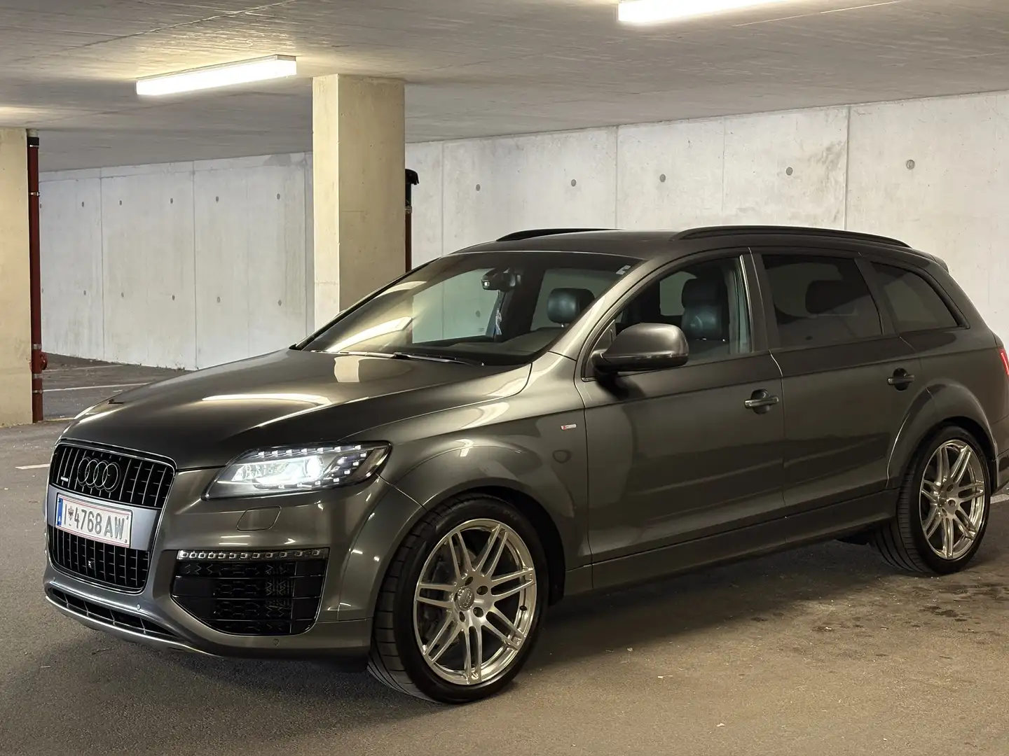 Audi Q7 3.0 TDI DPF clean diesel quattro tiptronic Grau - 2