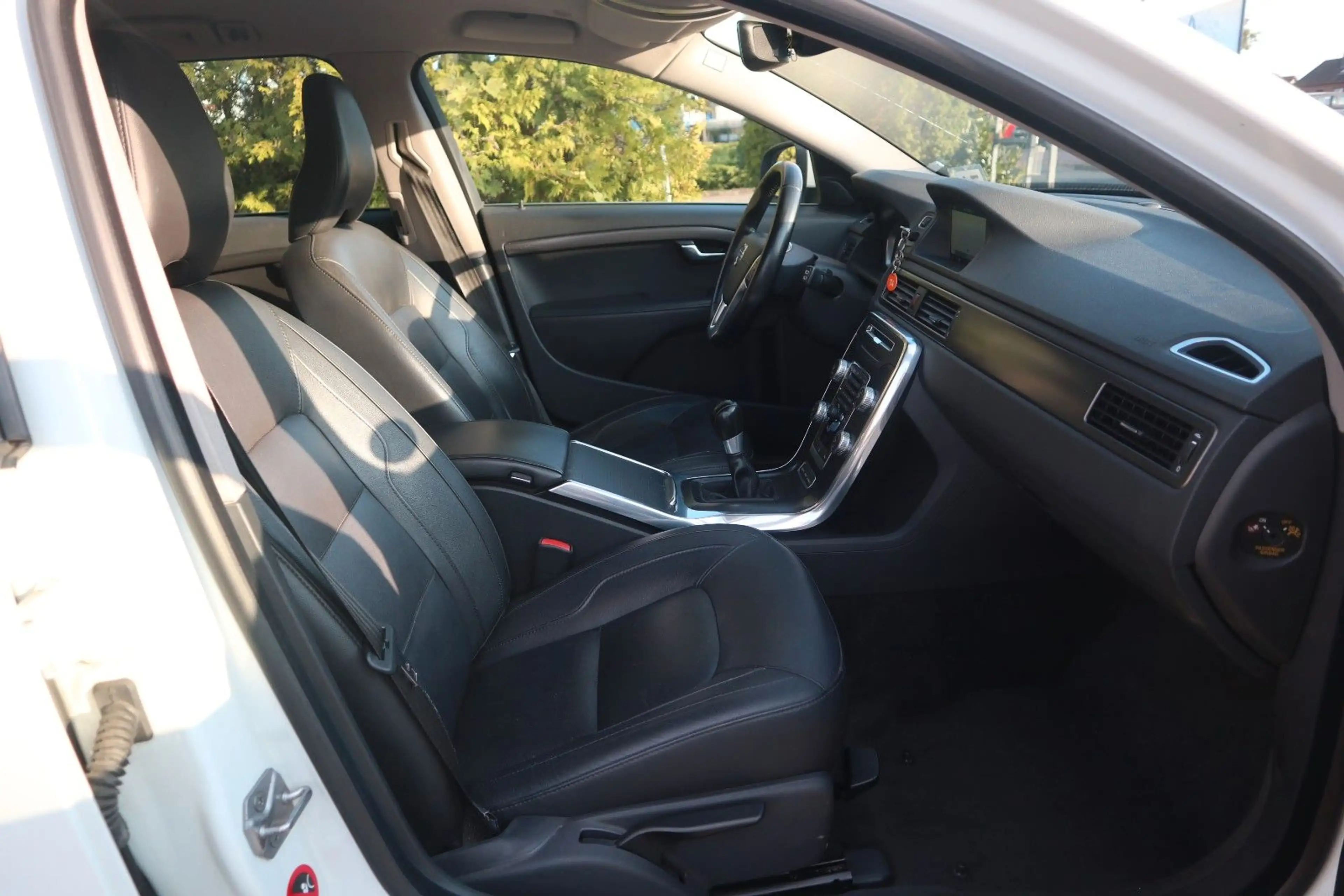 Volvo V70 D5 Summum *Unfallfrei/Standhzg./Schaltung* — photo 12