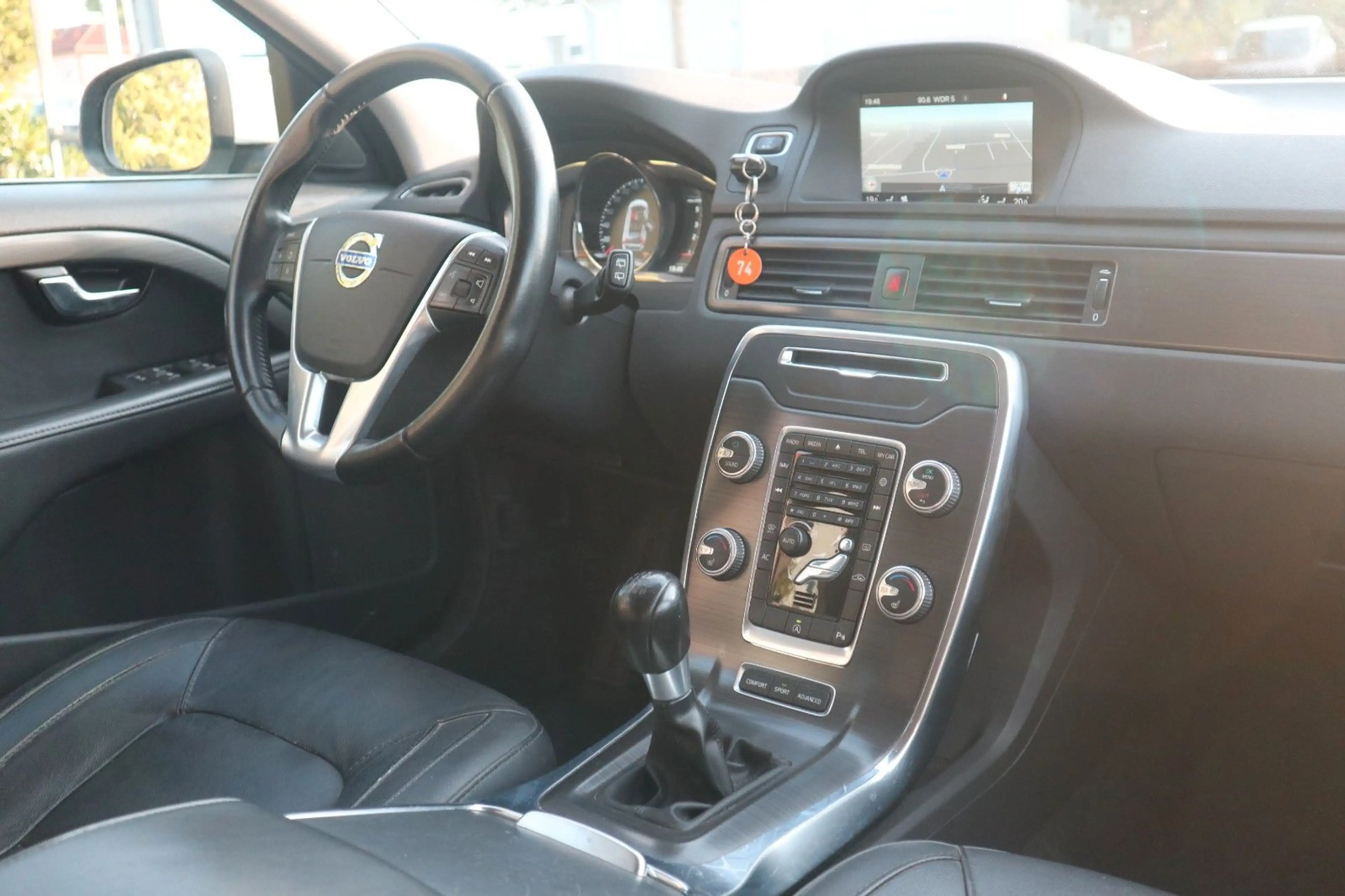 Volvo V70 D5 Summum *Unfallfrei/Standhzg./Schaltung* — photo 15