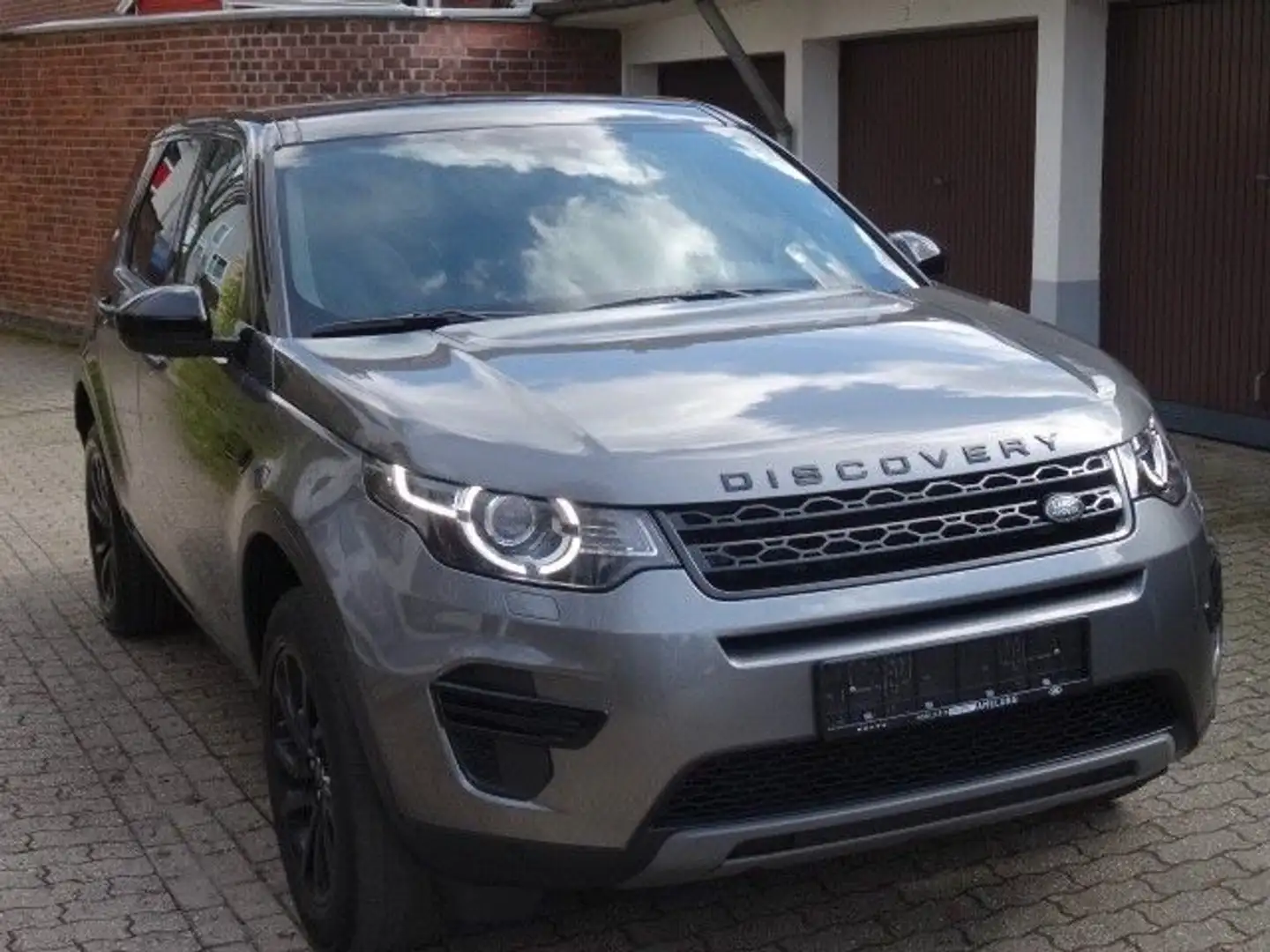 Land Rover Discovery Sport TD4 SE"Black"Aut/Leder/Kam/Navi Grijs - 2