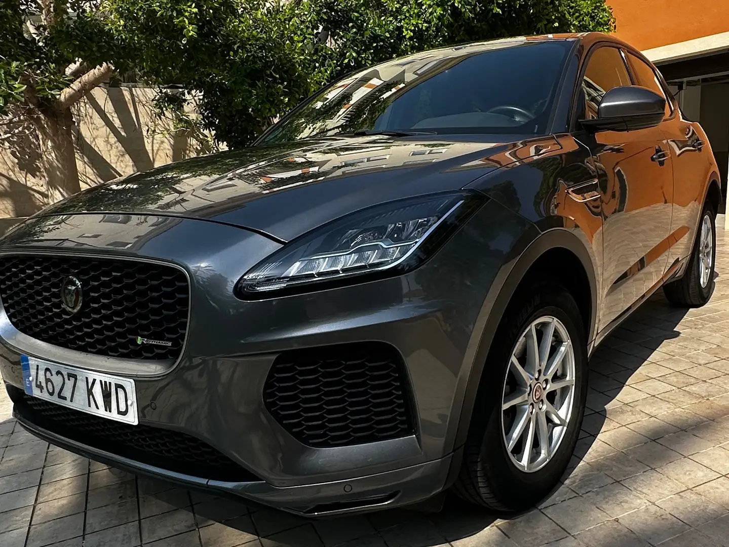 Jaguar E-Pace E-Pace 2.0D R-Dynamic AWD Aut. 150 R-Dynamic HSE Gris - 1