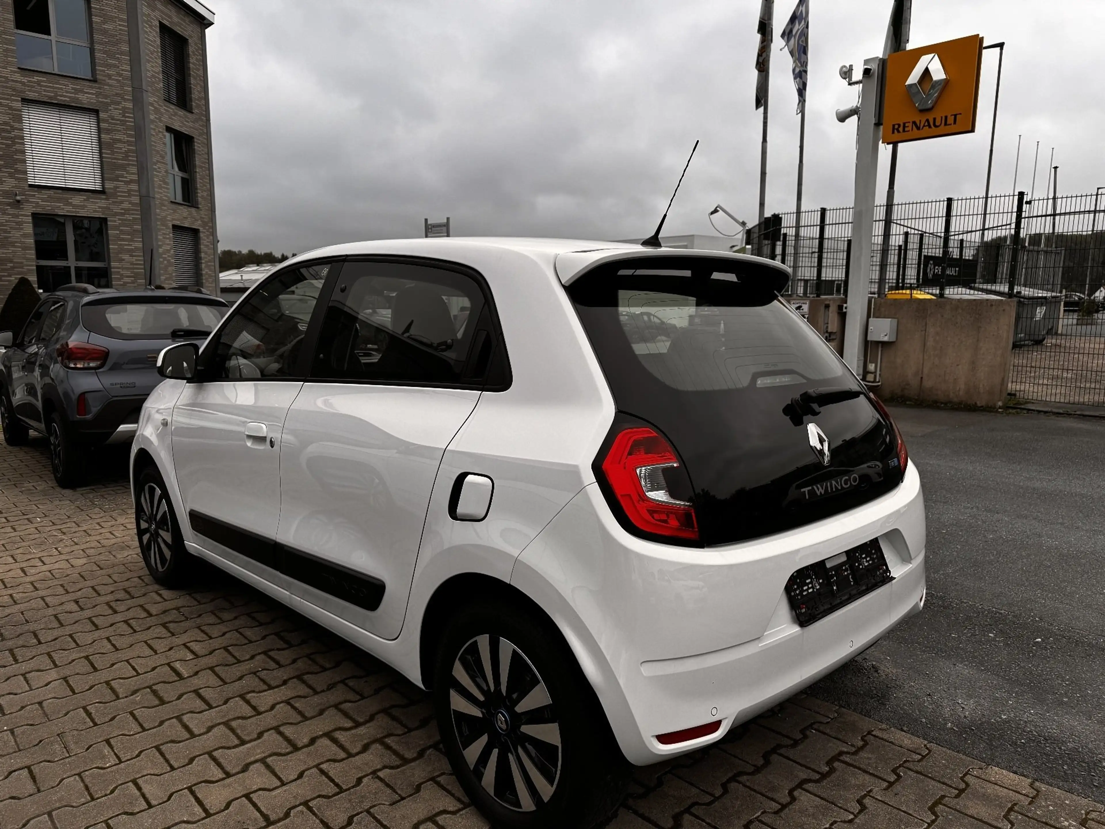Renault Twingo ELECTRIC ZEN — photo 2