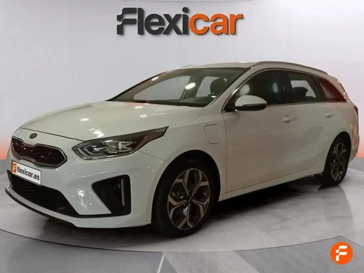 Kia Ceed / cee'd Tourer+1.6+MHEV+100kW+GT+Line+DCT Weiß - 2
