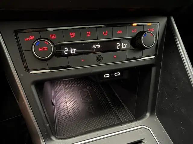 Volkswagen Polo view 10