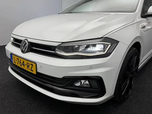 Volkswagen Polo view 2