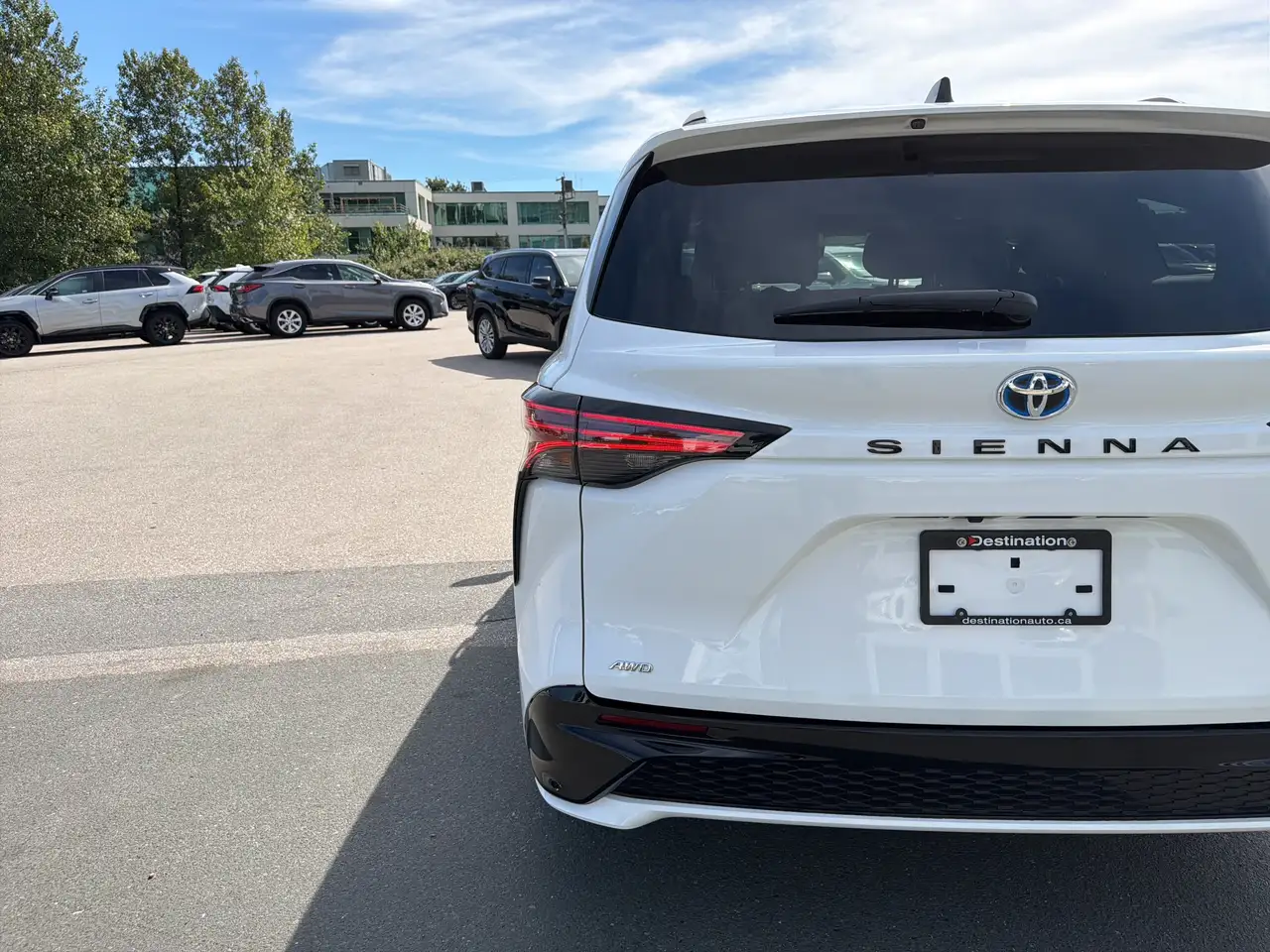 Toyota Sienna photo Toyota Sienna