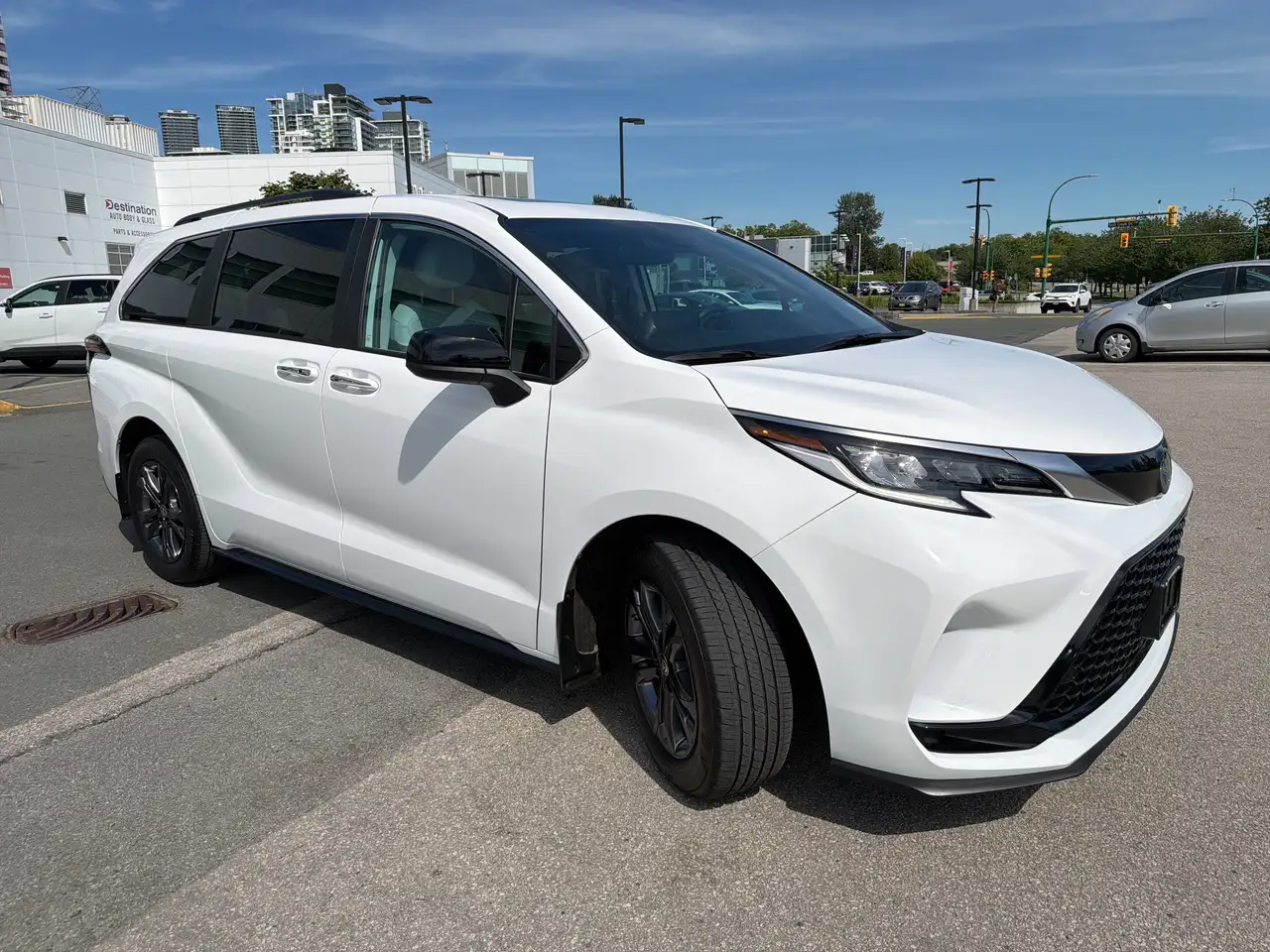 Toyota Sienna photo Toyota Sienna