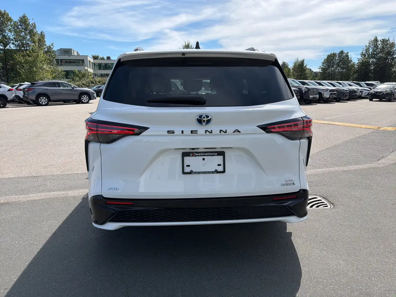 Toyota Sienna photo Toyota Sienna