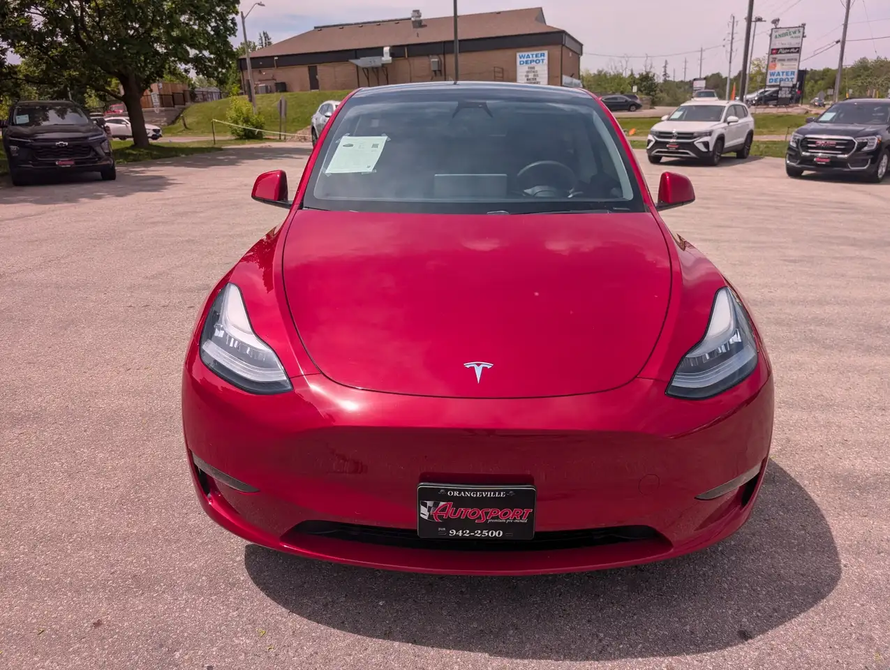 Tesla Model Y снимка Tesla Model Y