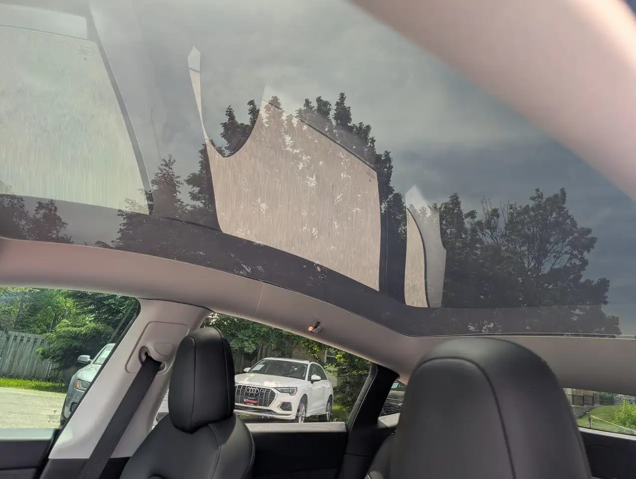 Tesla Model Y снимка Tesla Model Y