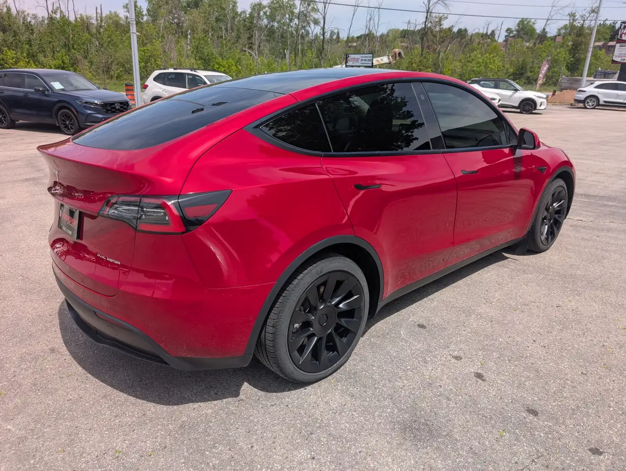 Tesla Model Y снимка Tesla Model Y