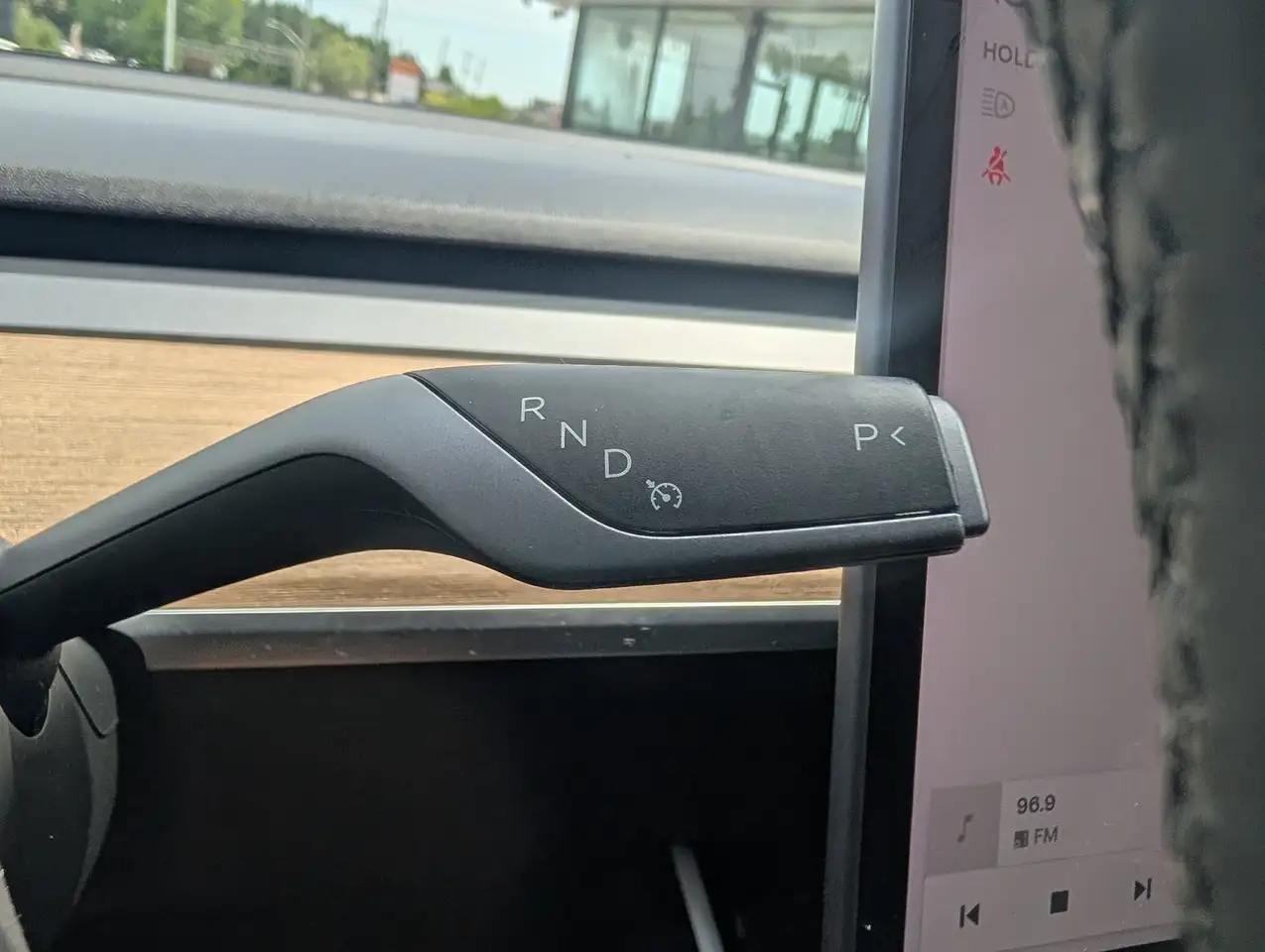 Tesla Model Y снимка Tesla Model Y