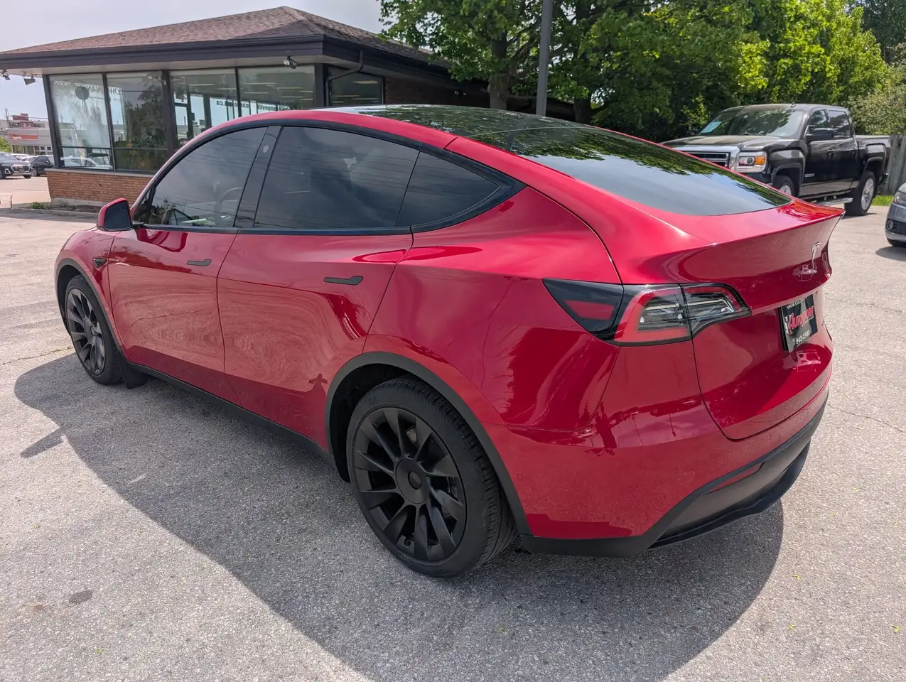 Tesla Model Y снимка Tesla Model Y