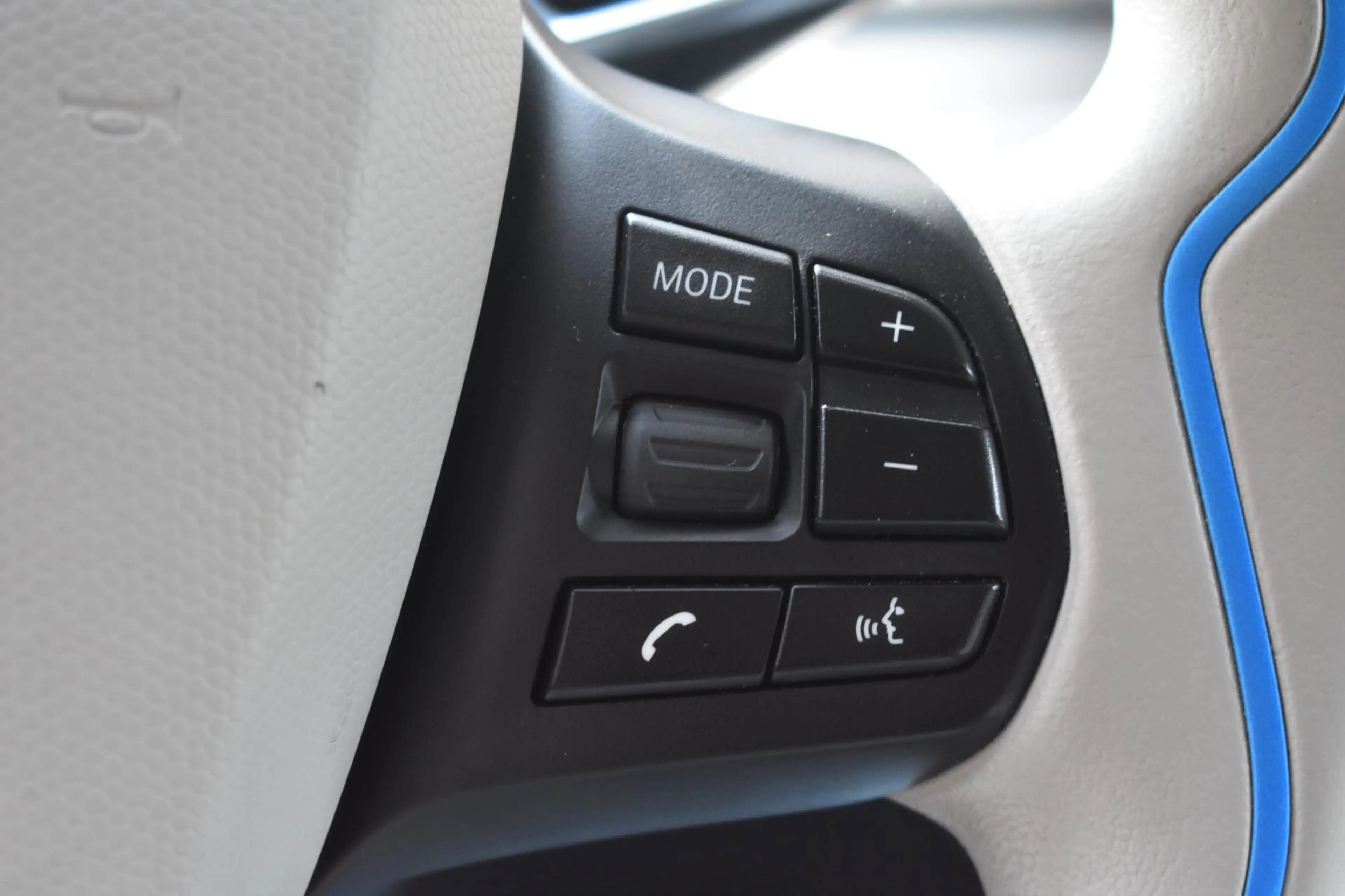 BMW i3 Basis Comfort 22 kWh SOH 75,8% '13 Navi Clima Crui — photo 16
