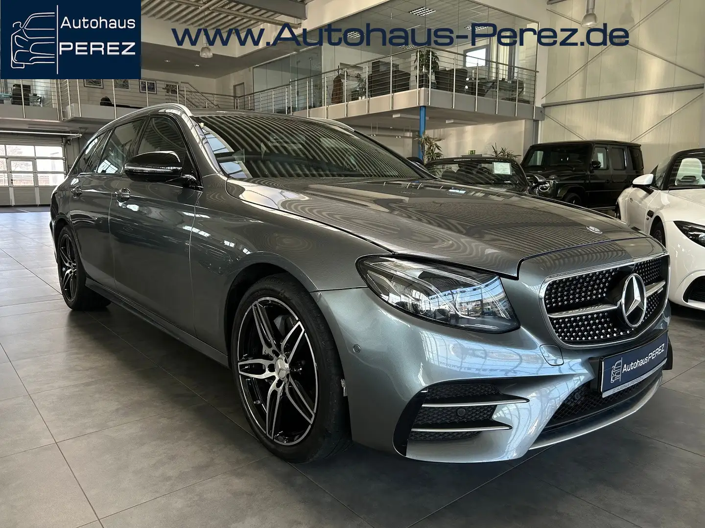 Mercedes-Benz E 43 AMG T 4M MEMORY- COMAND - AHK-AIRMATIC-360° Szürke - 1