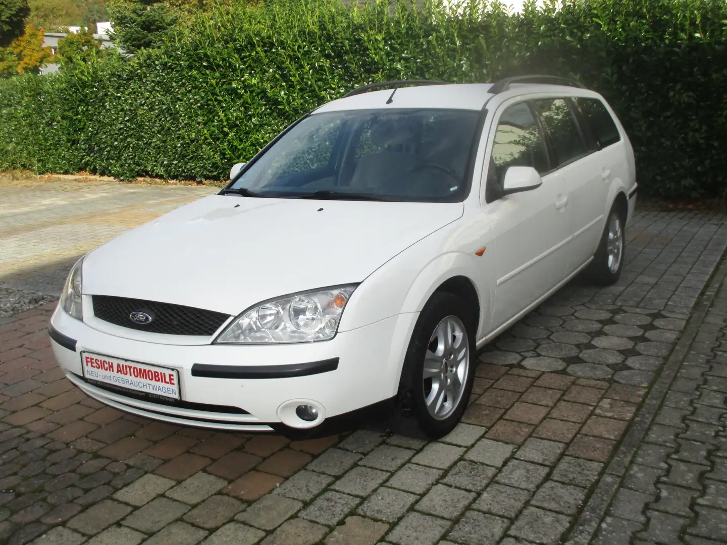Ford Mondeo Mondeo 1.8 Turnier Ghia HU(TÜV) Neu Weiß - 2