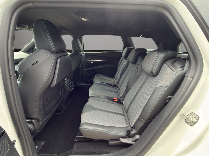 Peugeot 5008 Allure Pack PureTech 130 — photo 12