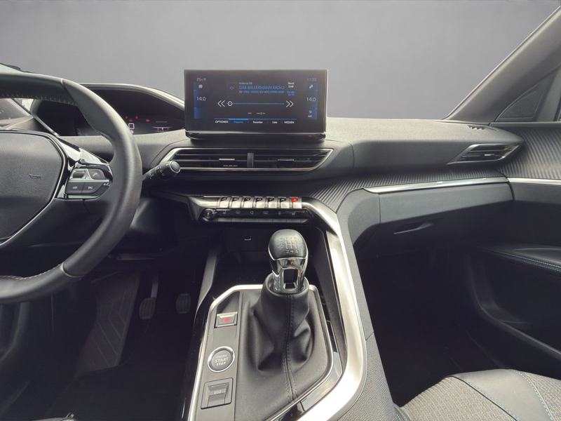 Peugeot 5008 Allure Pack PureTech 130 — photo 14