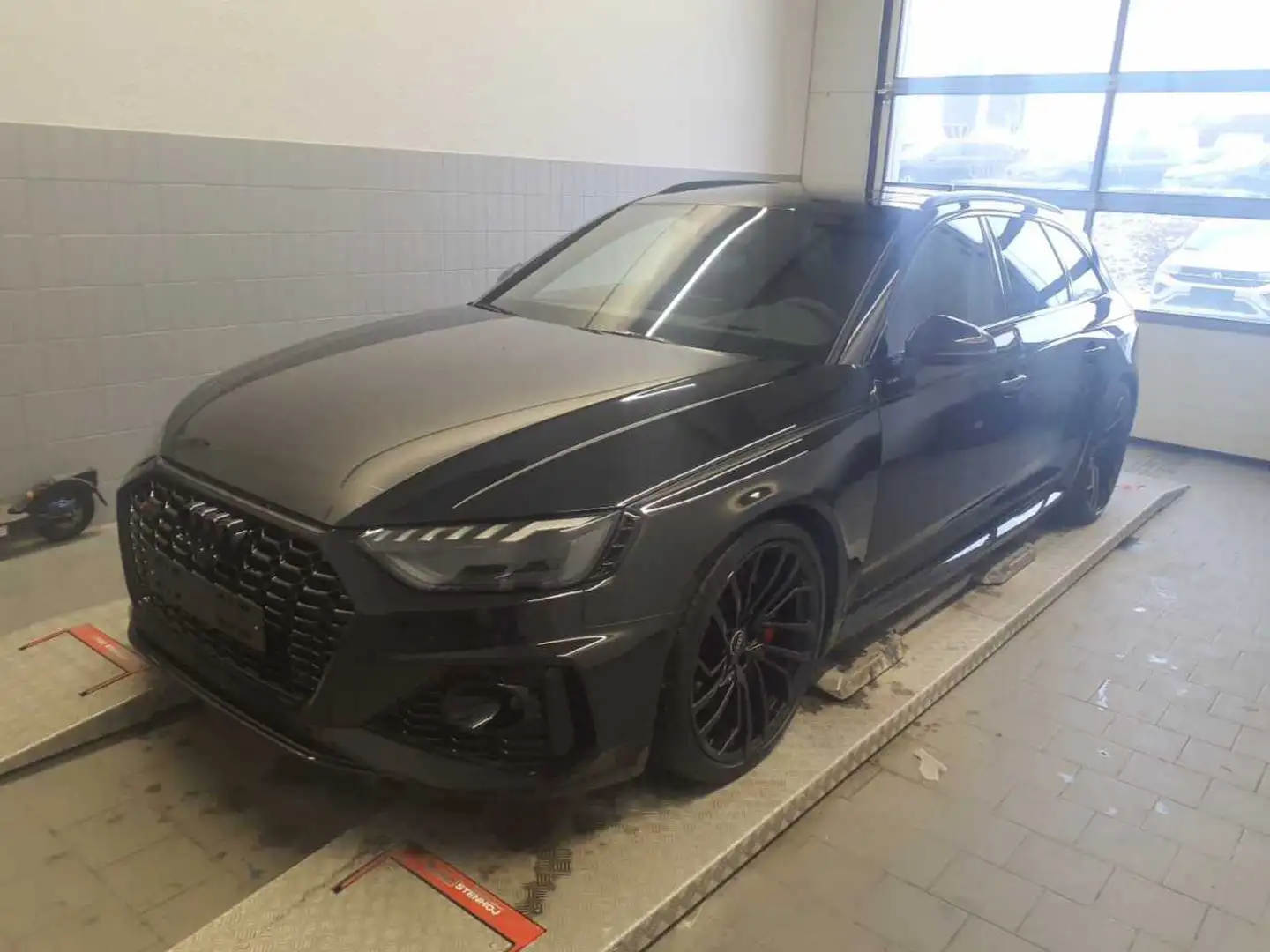 Audi RS4 Avant Black Pano B&O RS-AGA V-Max Matrix B&O Schwarz - 2