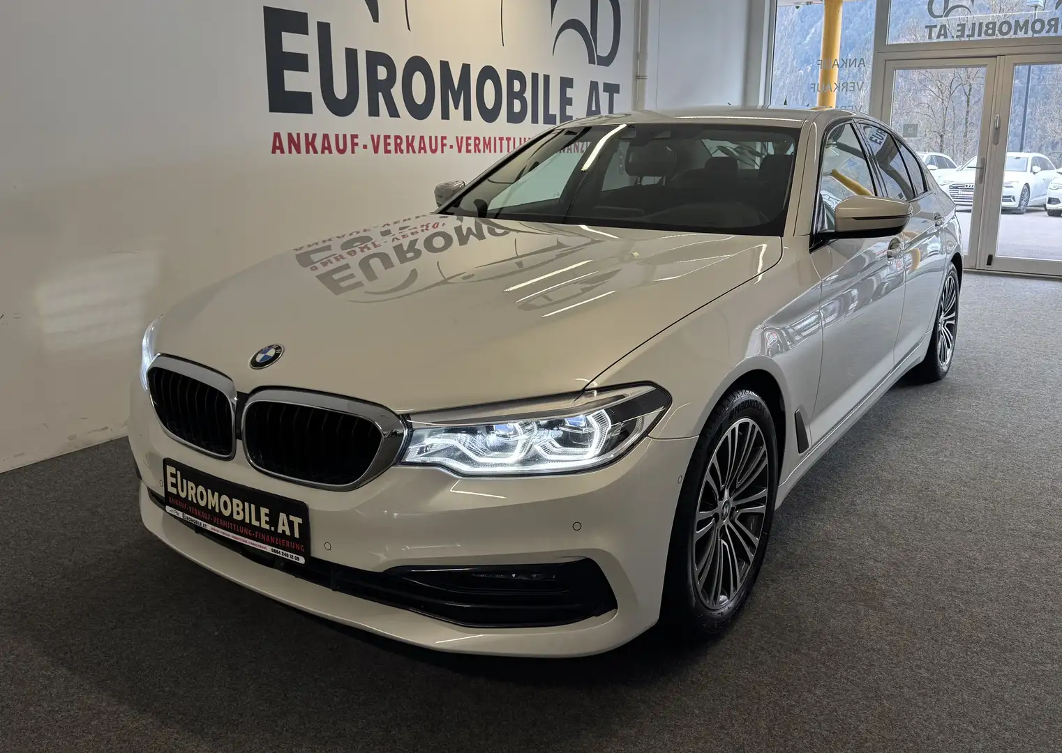 BMW 520 d SportLine*LiveCP*ACC*AmbiL*360°*HU*M-Fahrwerk Wit - 1