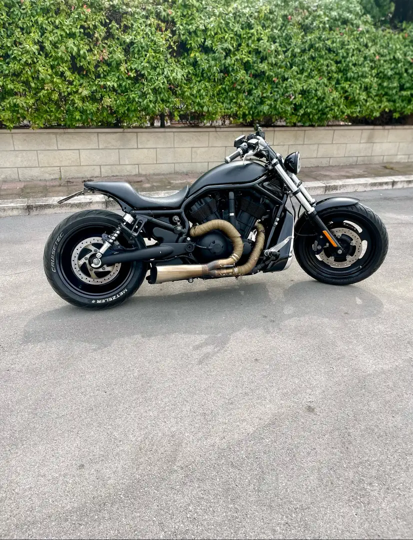 Harley-Davidson V-Rod Чорний - 1