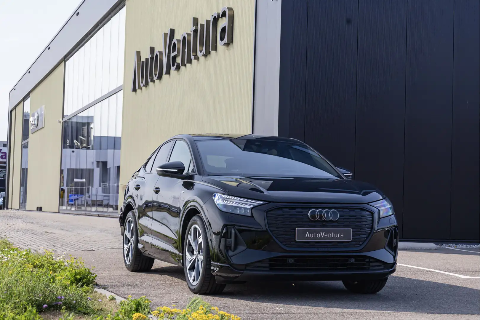 Audi Q4 e-tron Sportback 45 quattro S Edition 82 kWh S-Line l Ada Zwart - 2