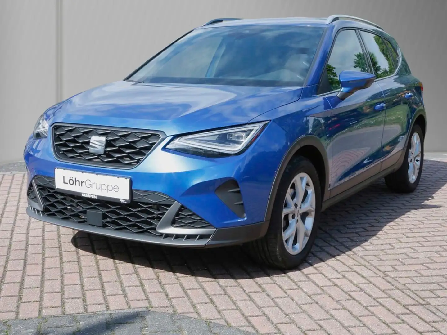 SEAT Arona 1.5 TSI DSG FR 17"LM Navi+VC PDC Voll-LED Sitzh... Blau - 2
