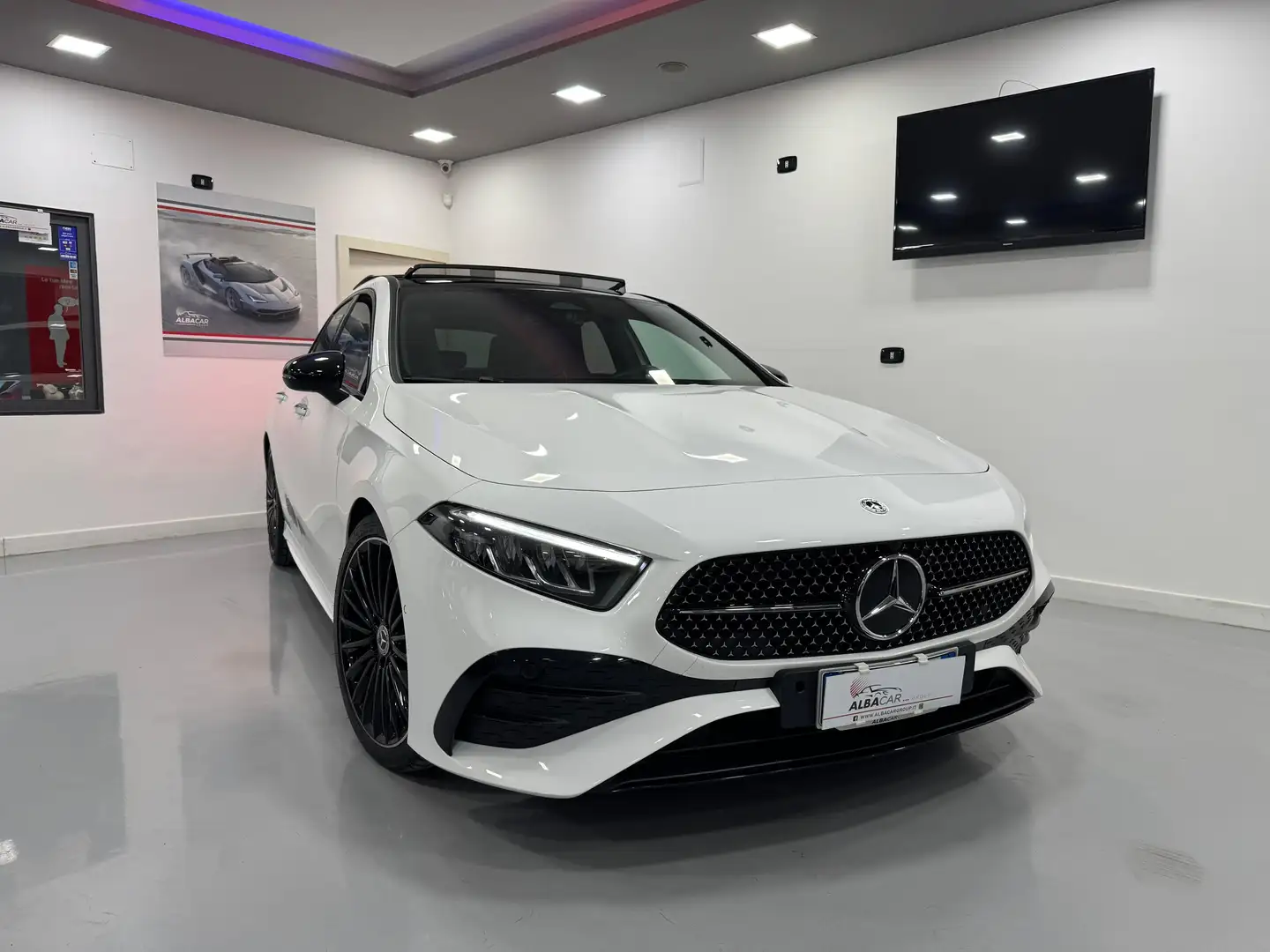 Mercedes-Benz A 200 A 200 d AMG Line Premium auto - 1