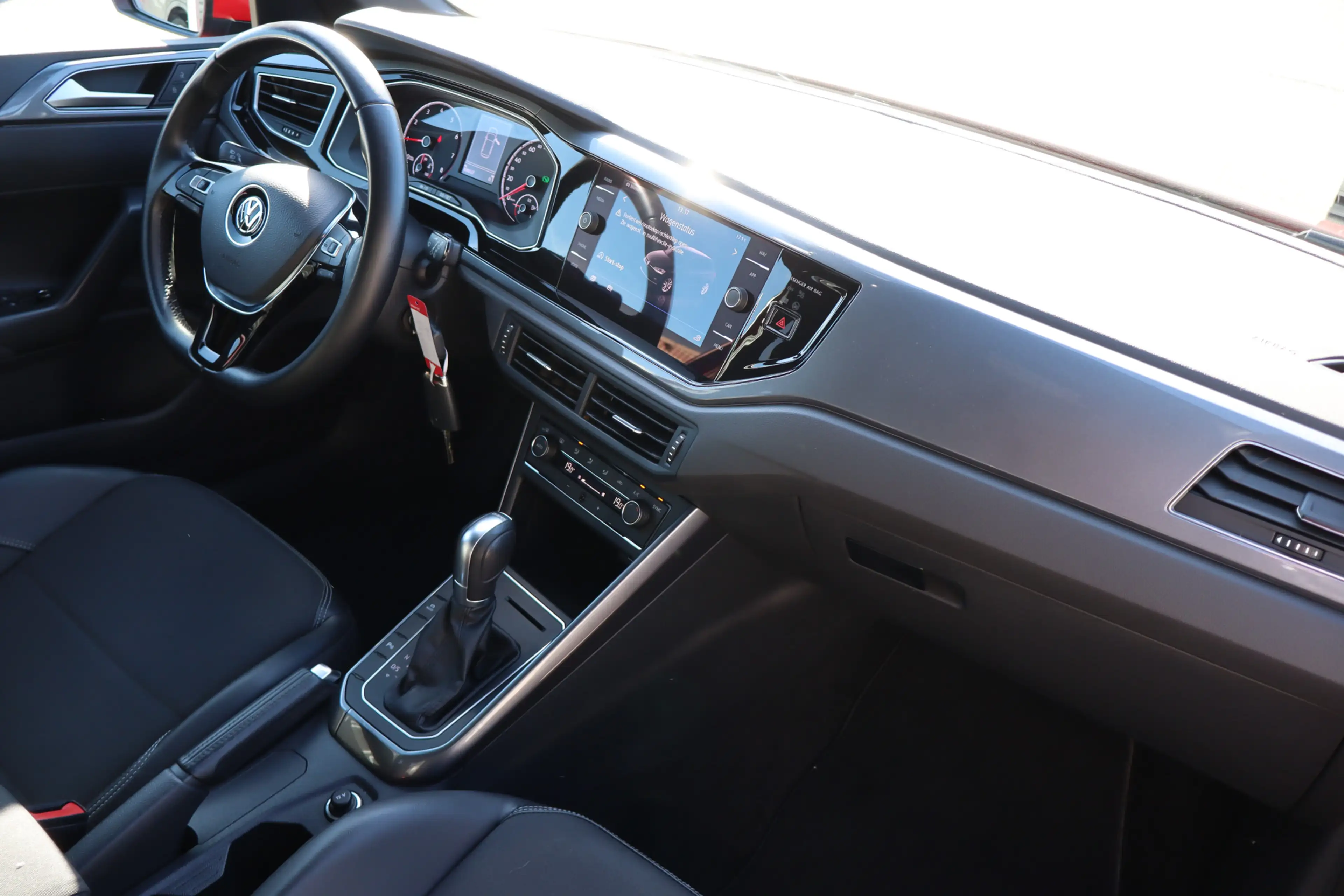 Volkswagen Polo 1.0 TSI Highline Automaat/Nederlandse auto/Apple c — photo 2