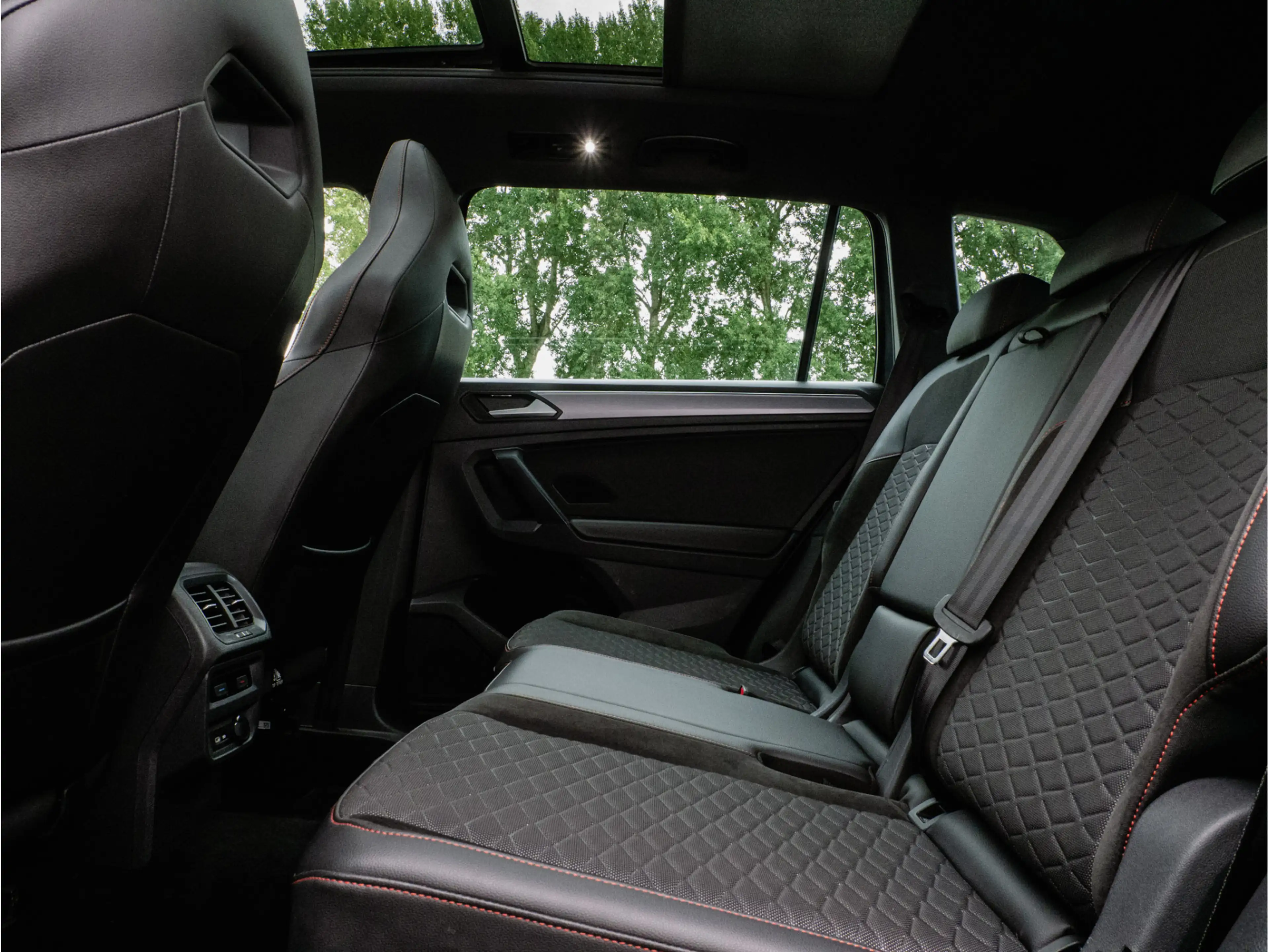 SEAT Tarraco 1.4 TSI e-Hybrid PHEV FR Trekhaak/ Panoramadak/ Bl — photo 14