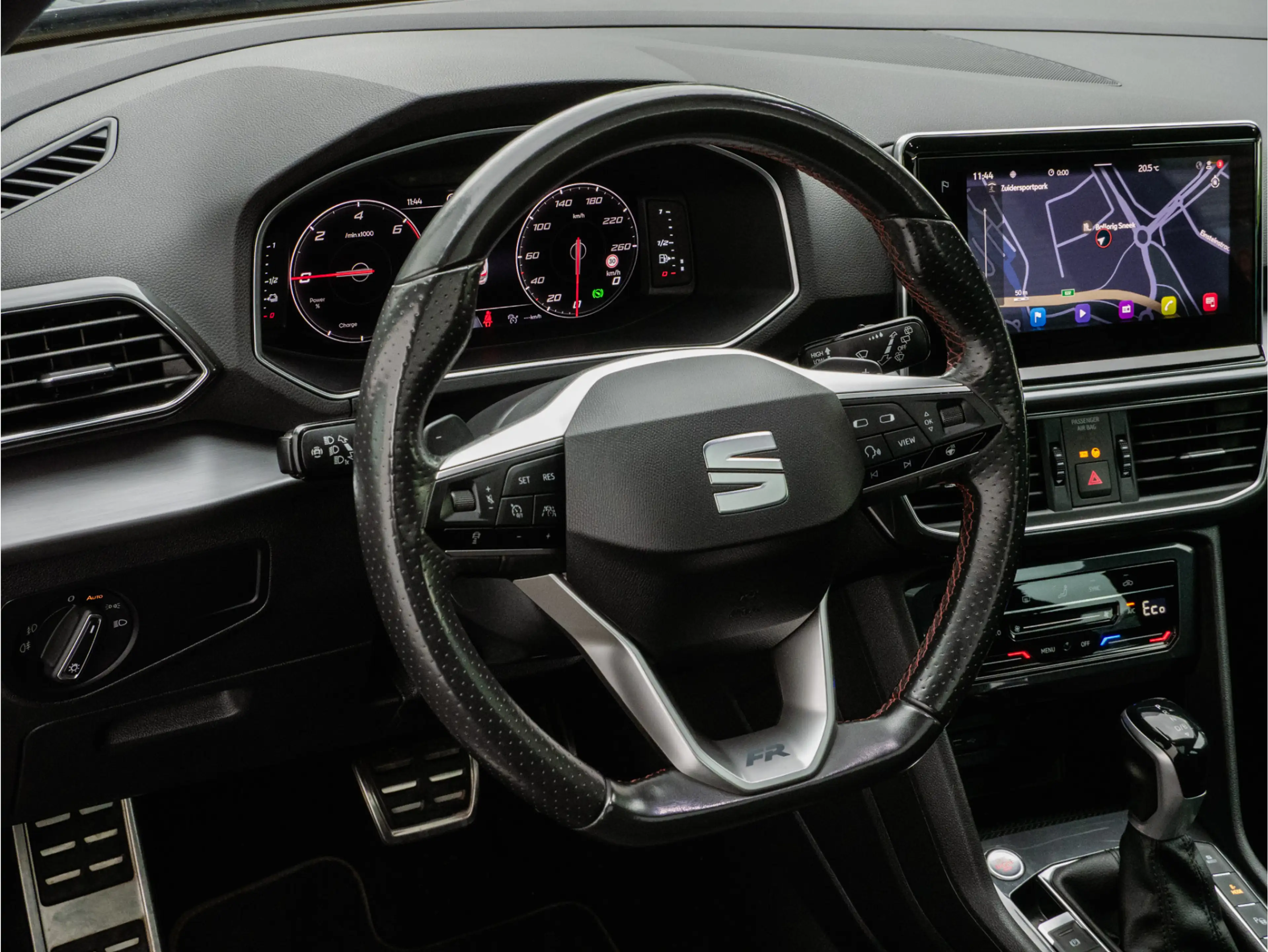SEAT Tarraco 1.4 TSI e-Hybrid PHEV FR Trekhaak/ Panoramadak/ Bl — photo 11