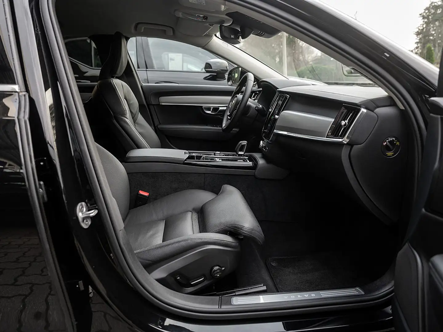Volvo V90 T6 AWD Plus Bright Noir - 2
