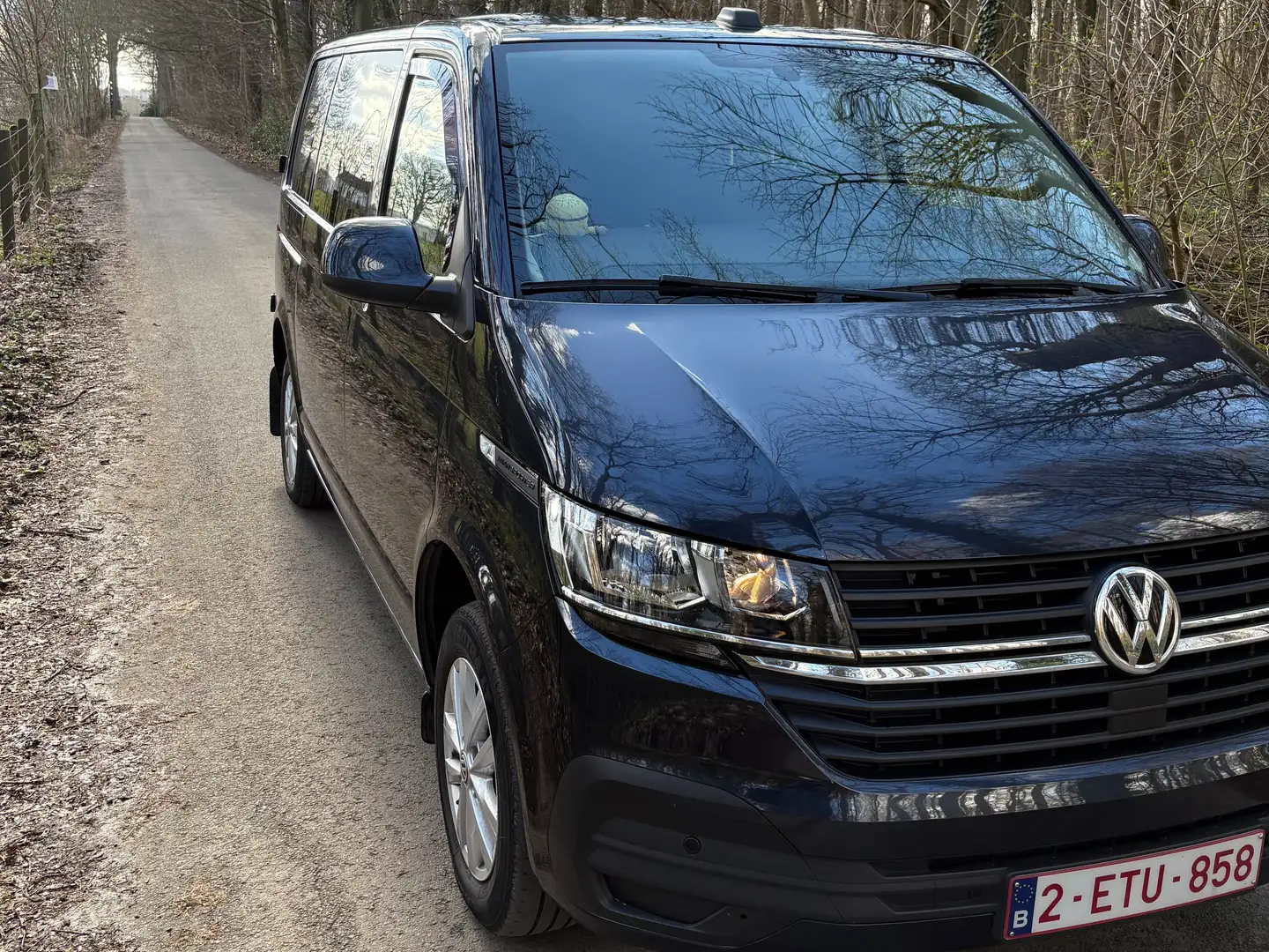 Volkswagen T6.1 Transporter Transporter+2.0+TDi+SCR+BMT+DSG+(EU6d) Modrá - 2