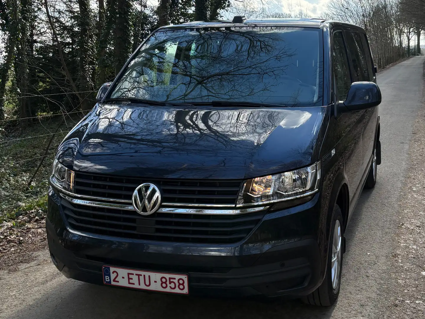 Volkswagen T6.1 Transporter Transporter+2.0+TDi+SCR+BMT+DSG+(EU6d) Modrá - 1