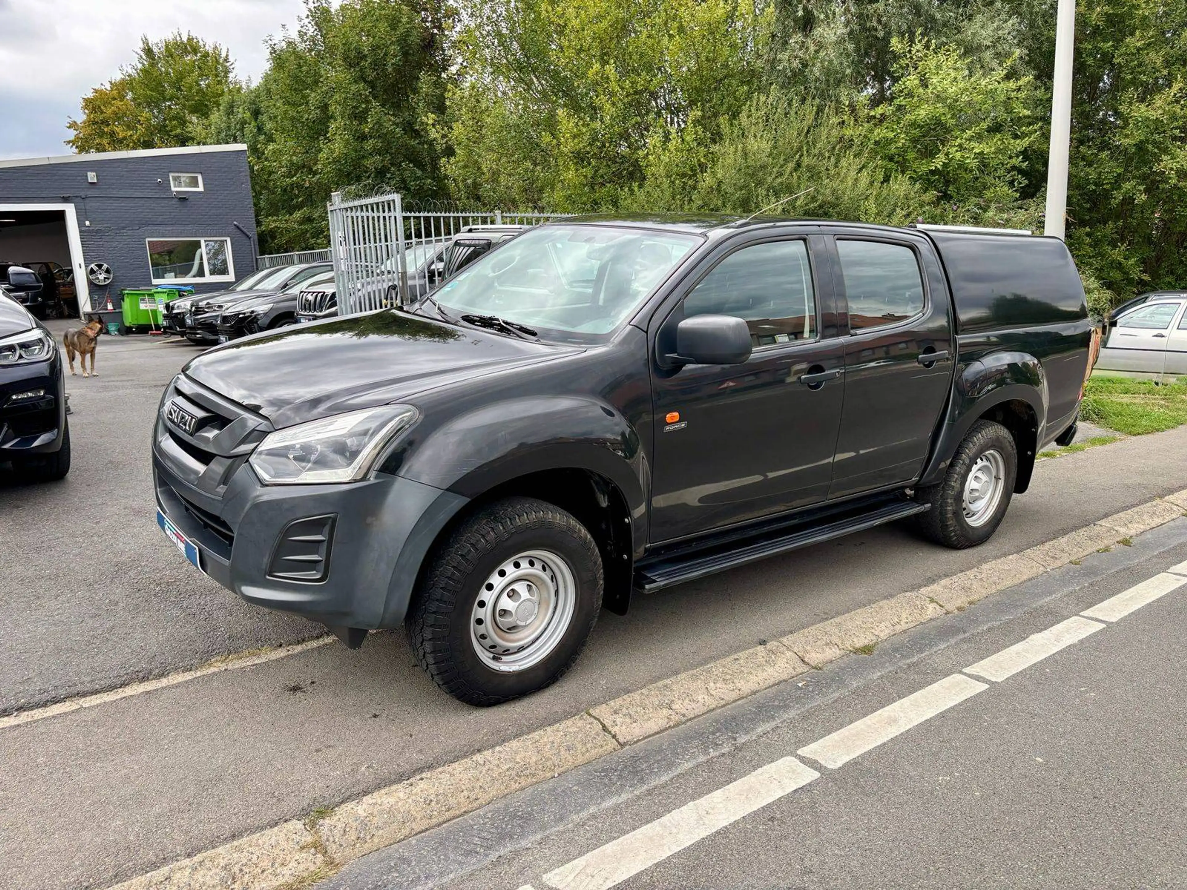 Isuzu D-Max 1.9/1.Owner/Belgium Car/3.5 trekking/tractable — photo 2