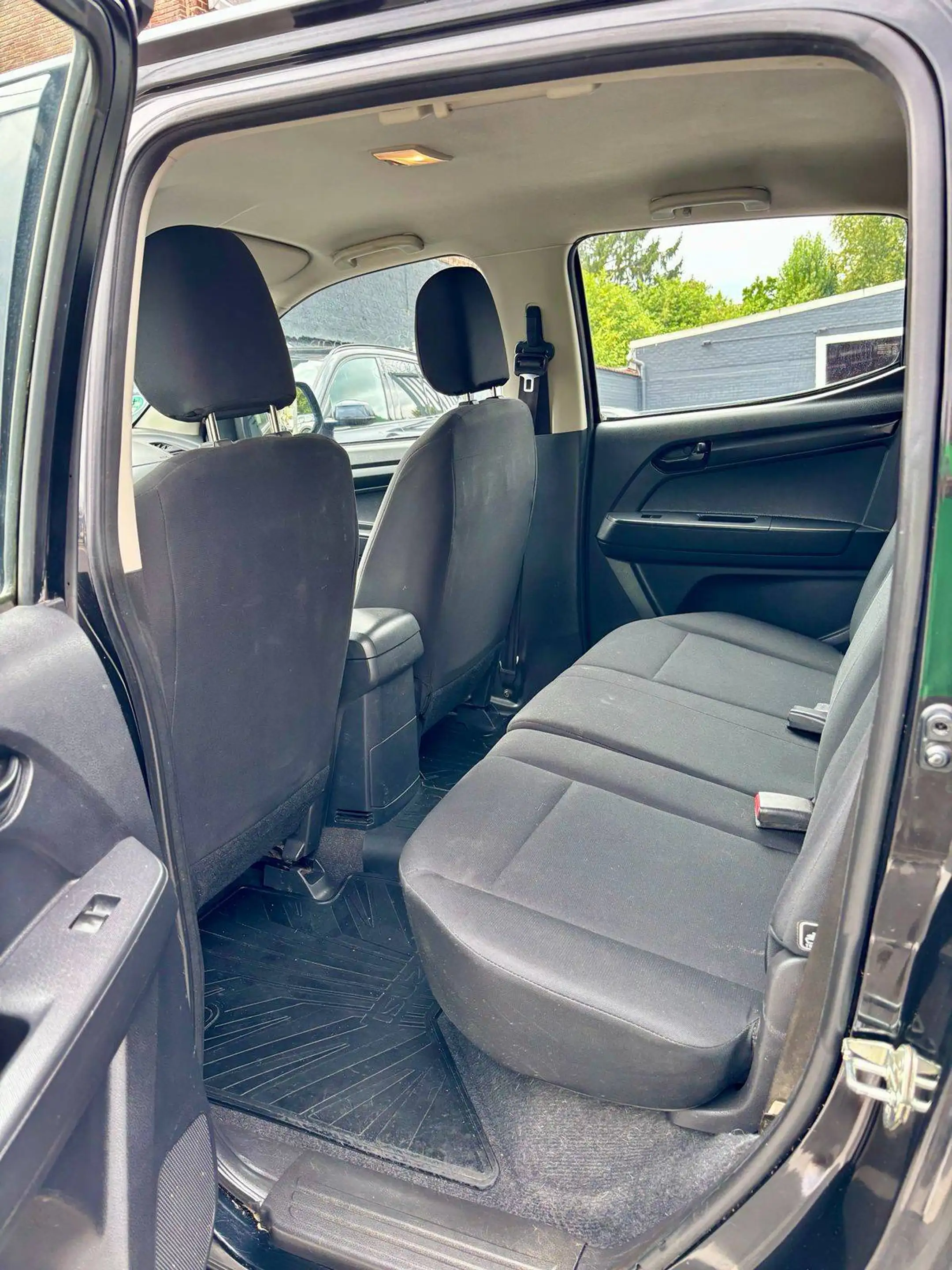 Isuzu D-Max 1.9/1.Owner/Belgium Car/3.5 trekking/tractable — photo 9