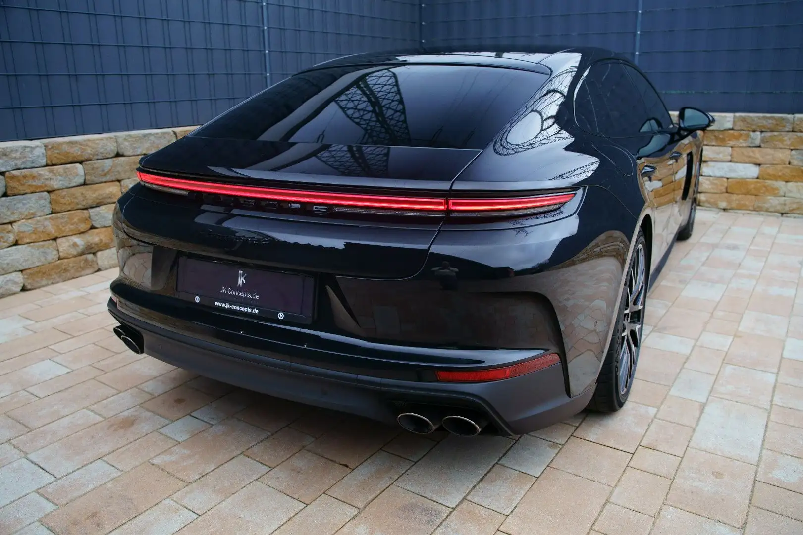 Porsche Panamera 4 E-Hybrid Executive *CARBON*MEGA Noir - 1