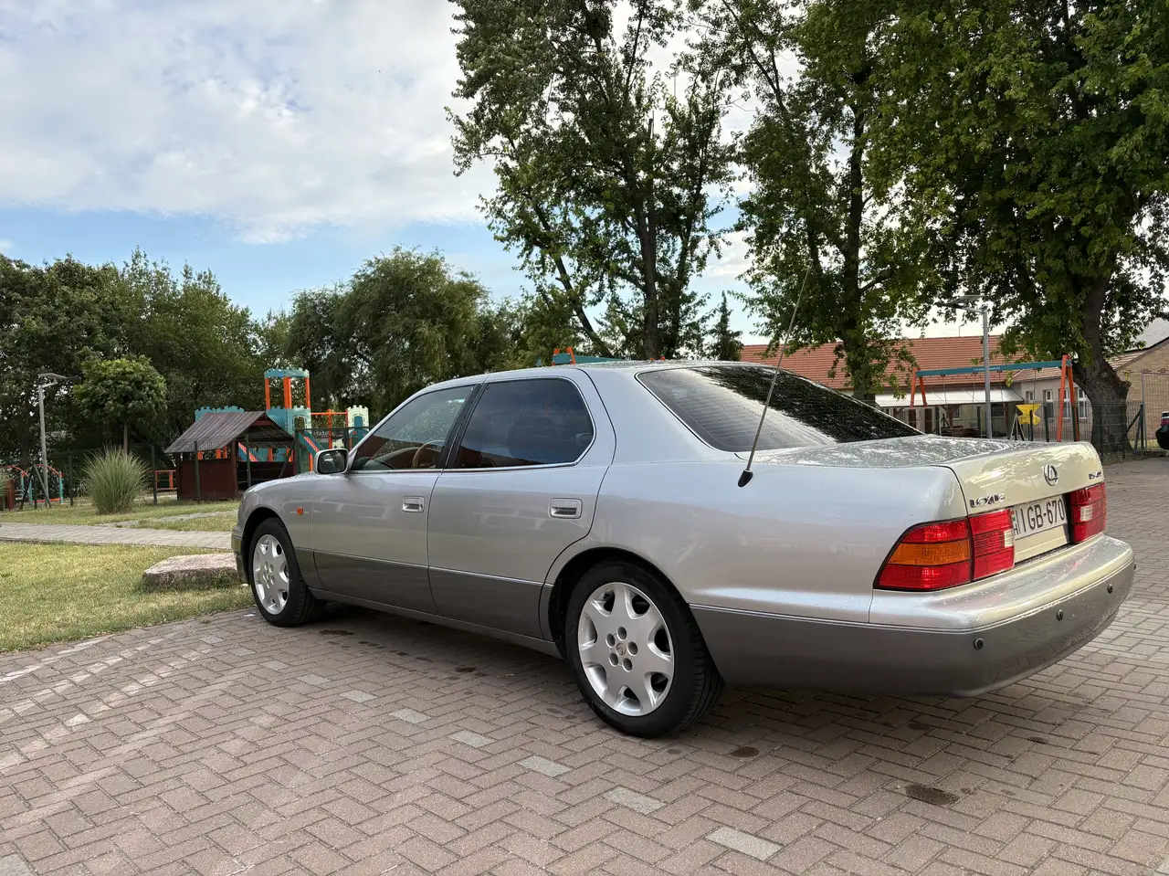 Lexus LS 400 Ucf20 Facelift, foto 4