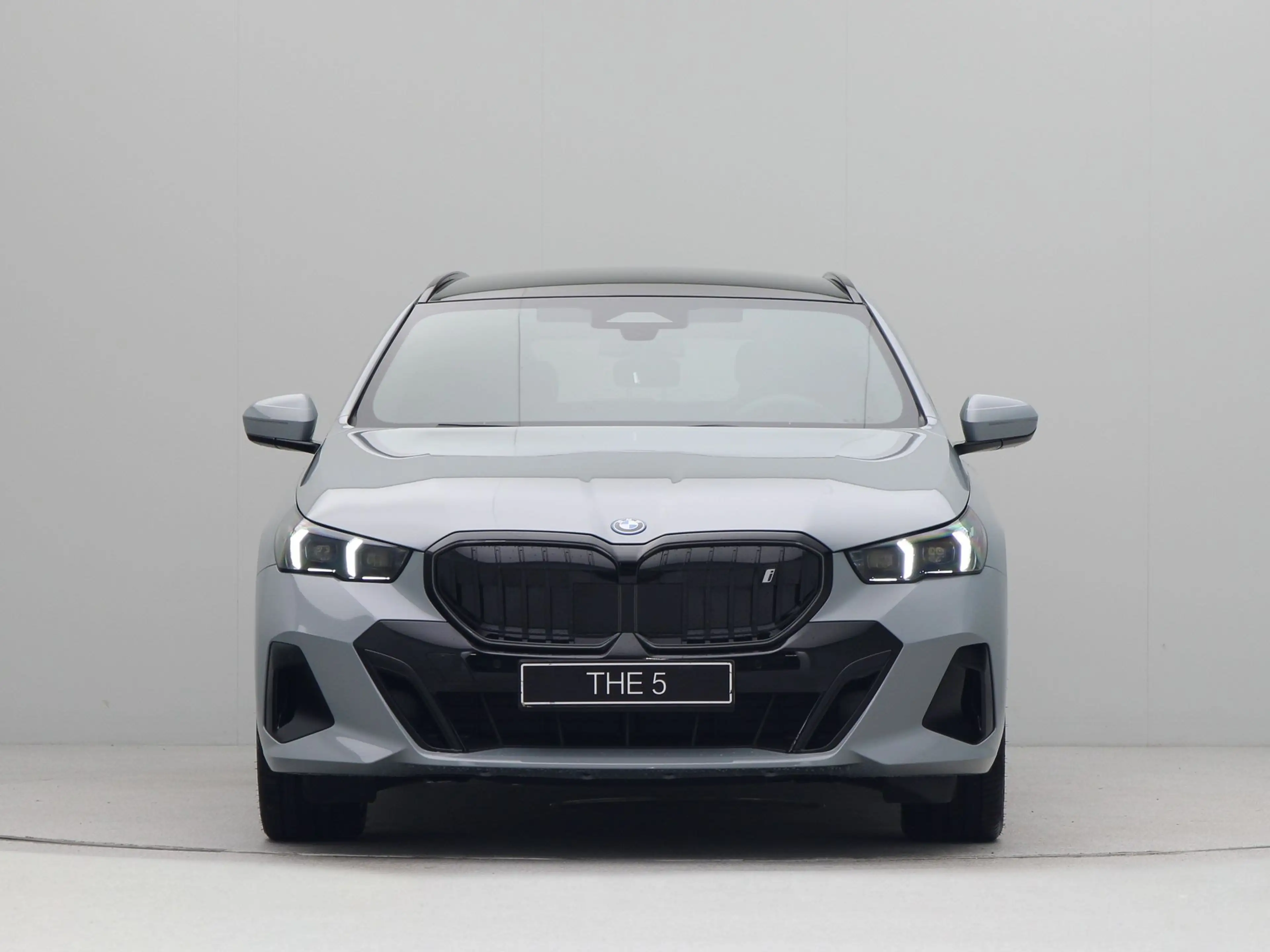 BMW i5 Touring eDrive40 M Sport Pro 84 kWh — photo 5