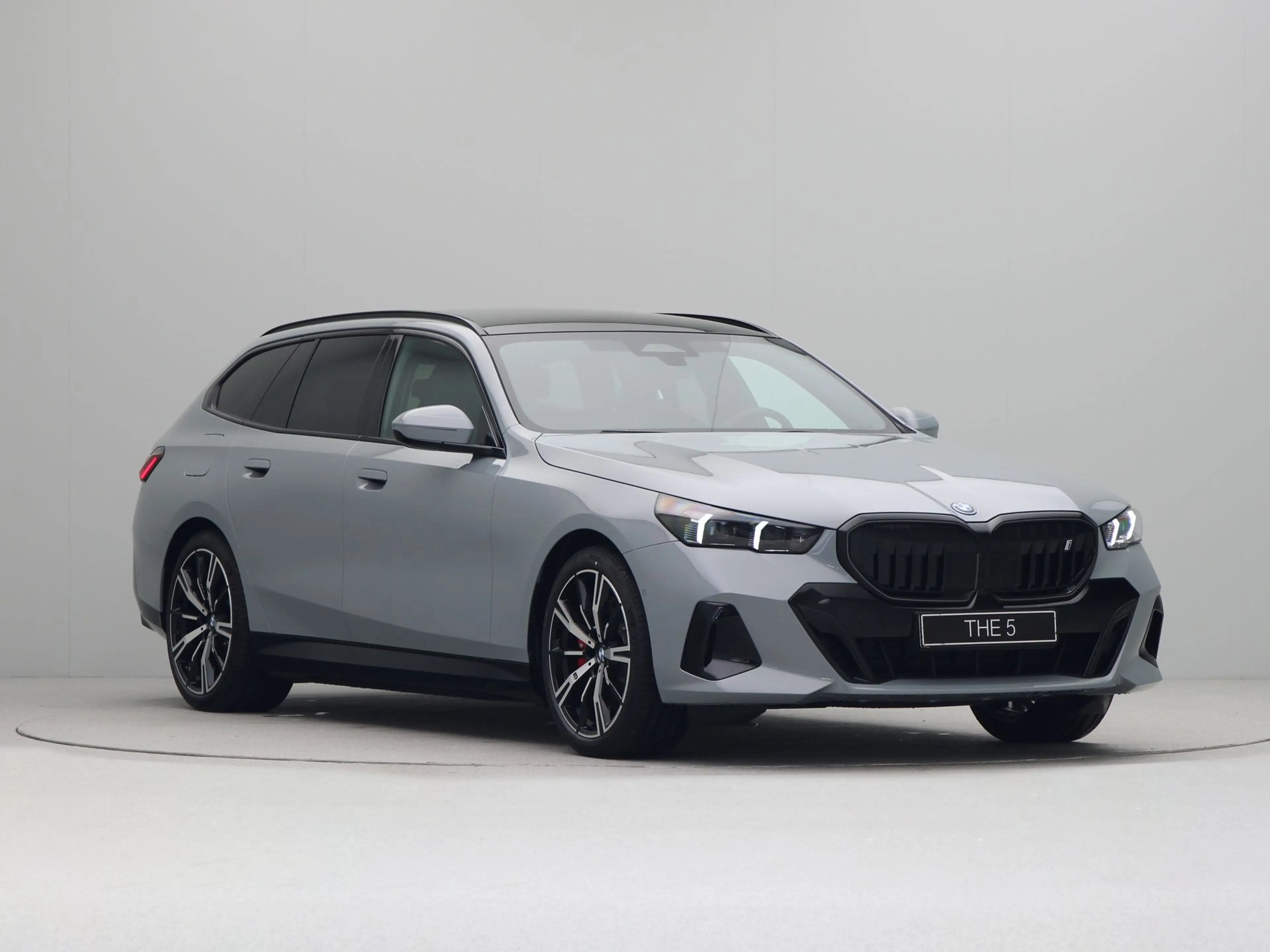 BMW i5 Touring eDrive40 M Sport Pro 84 kWh — photo 6