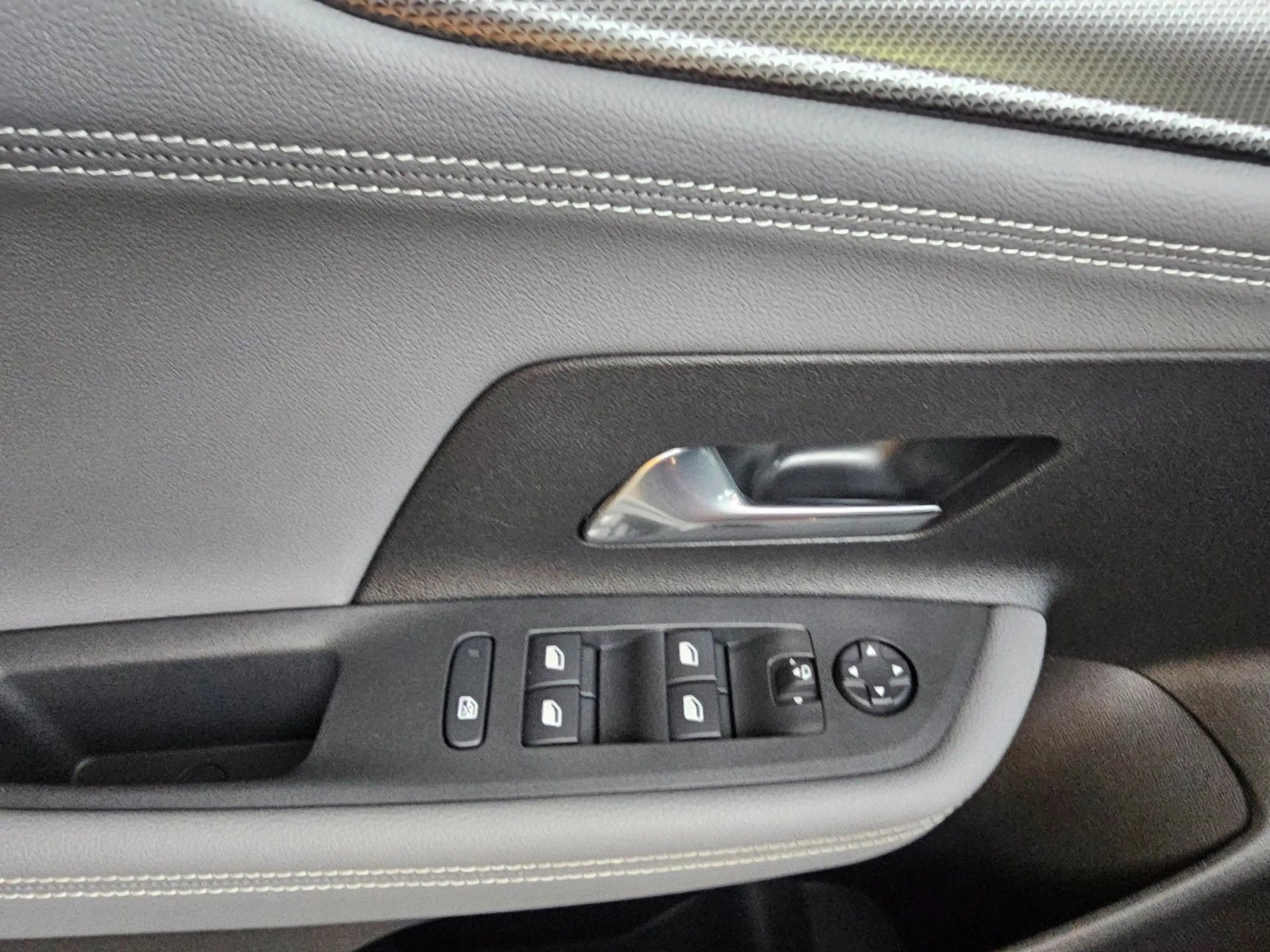 Opel Mokka e Elegance Kamera LED Sitz&Lenkradheizung — photo 15
