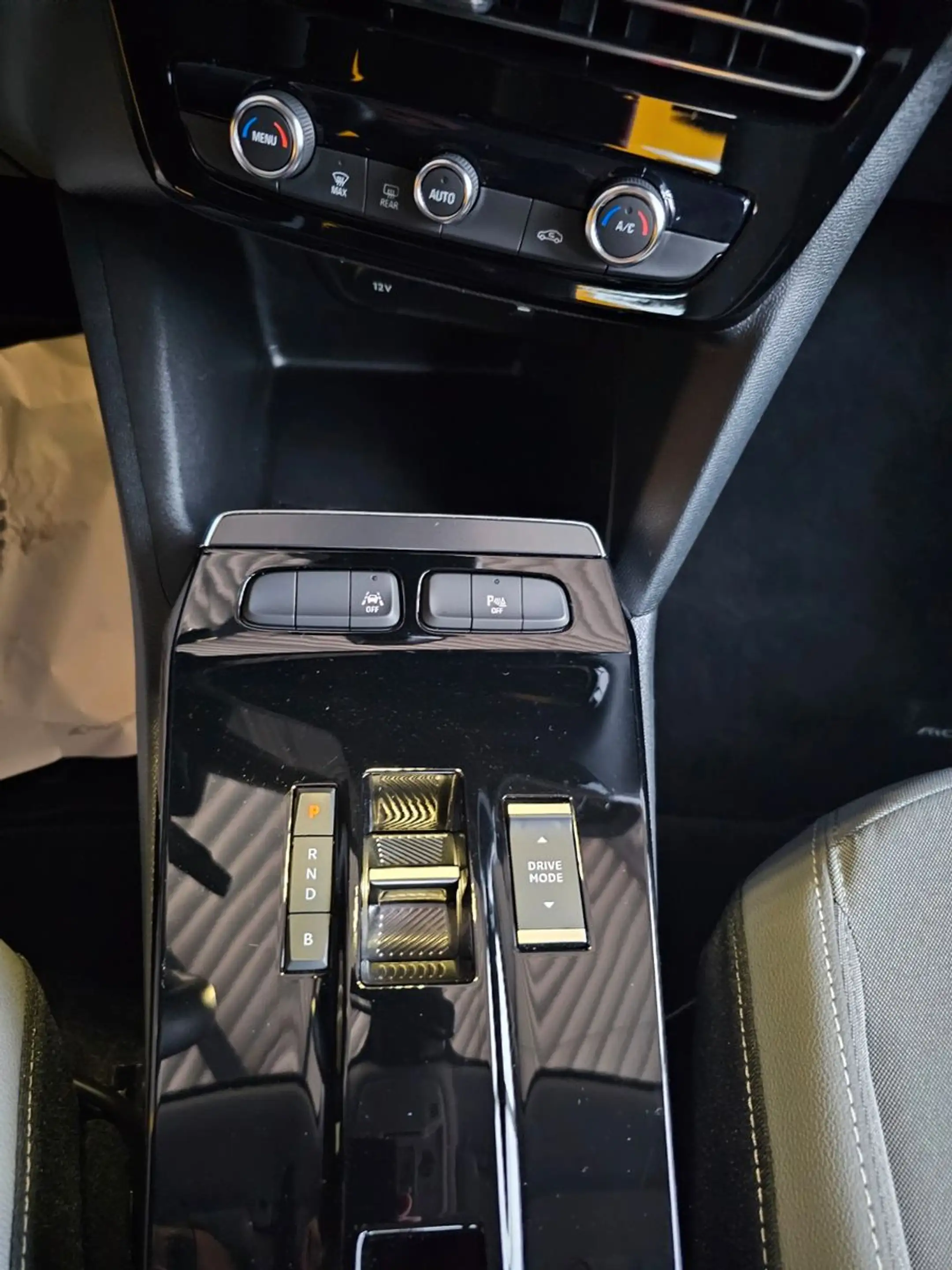 Opel Mokka e Elegance Kamera LED Sitz&Lenkradheizung — photo 14
