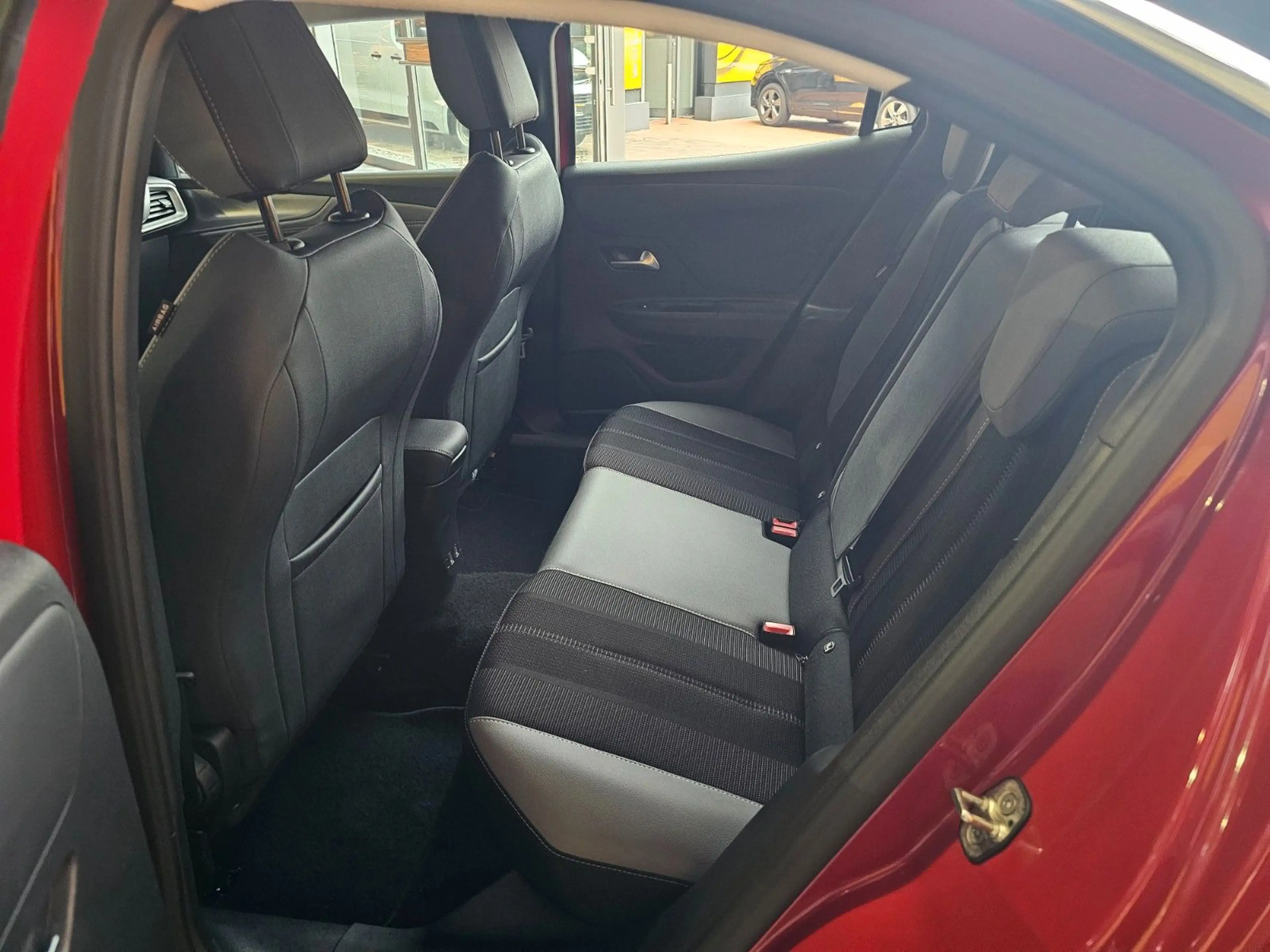Opel Mokka e Elegance Kamera LED Sitz&Lenkradheizung — photo 7