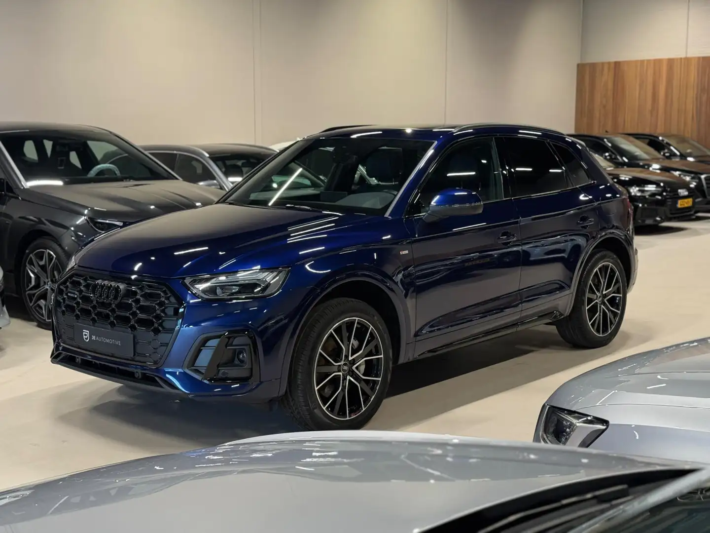 Audi Q5 50 TFSI e 265PK 3X S-Line Black Optik, Pano, Virtu Bleu - 1