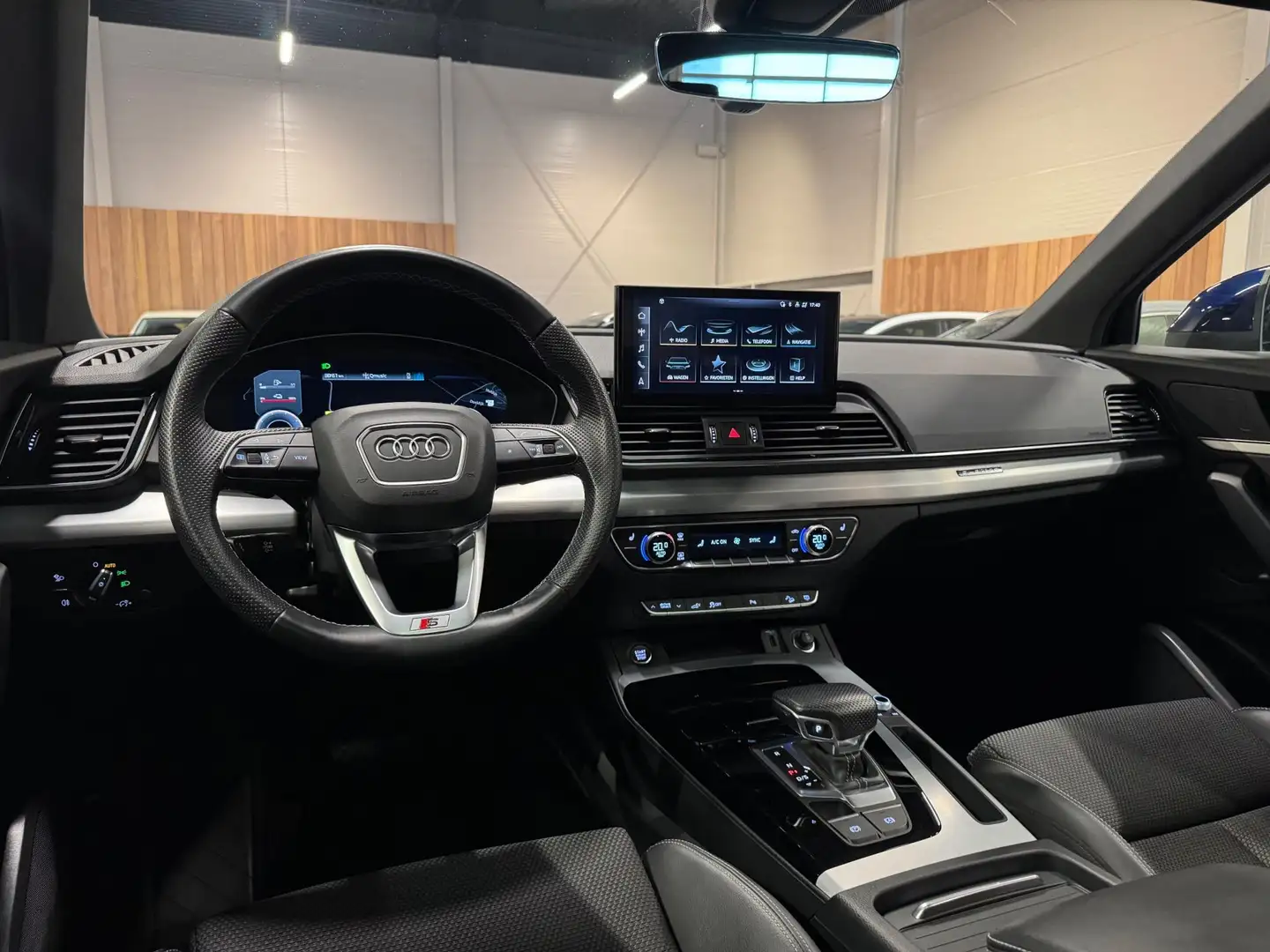 Audi Q5 50 TFSI e 265PK 3X S-Line Black Optik, Pano, Virtu Bleu - 2