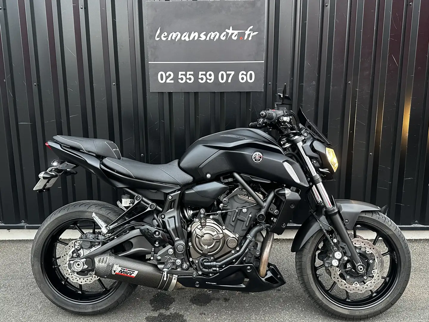 Yamaha MT-07 Noir - 1