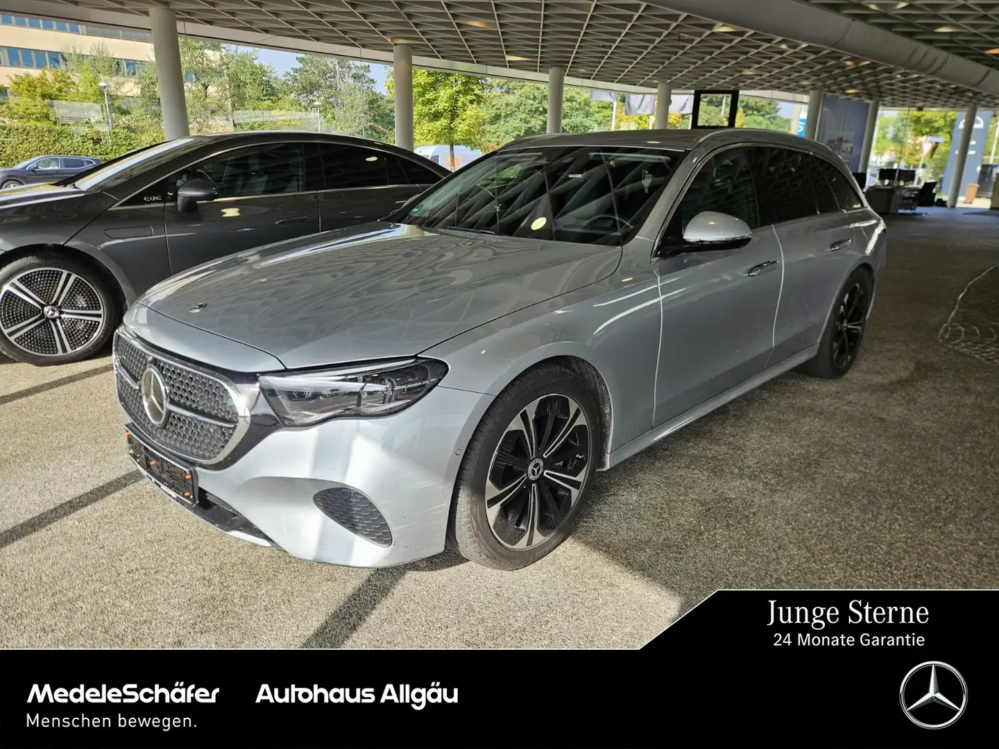Mercedes-Benz E 300 E 300 T de 4M Avantgarde Distronic AHK 360 NP87 Silber - 1