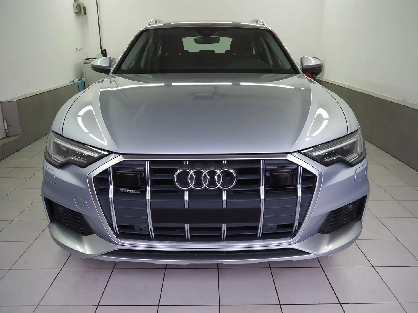 Audi A6 allroad 50 TDI quattro Silber - 2