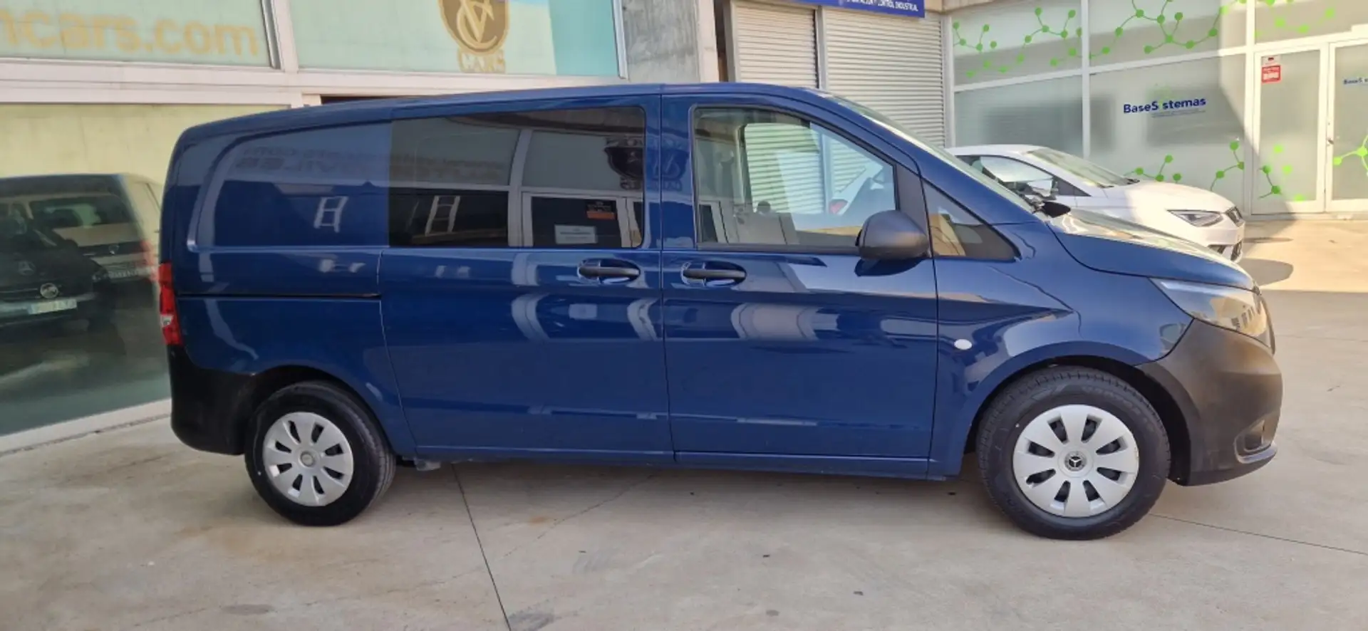 Mercedes-Benz Vito Mixto 114CDI Compacta Azul - 2