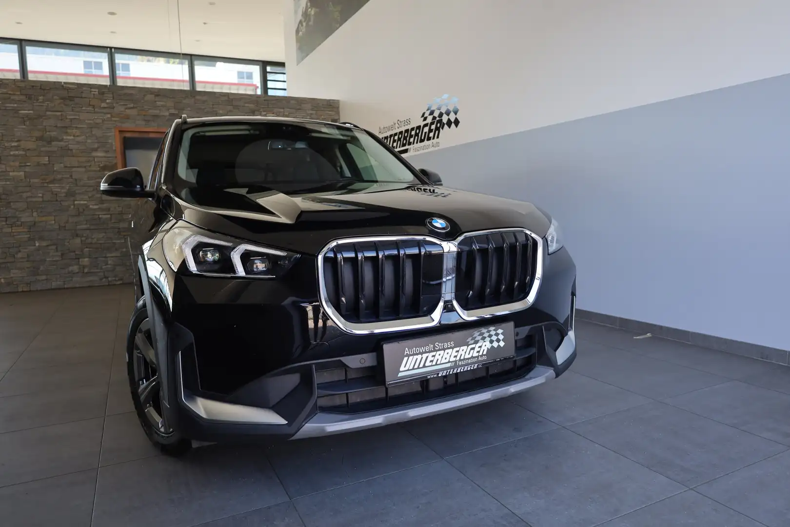 BMW X1 xDrive20d 48V Head-Up DAB LED RFK Komfortzg. Schwarz - 2